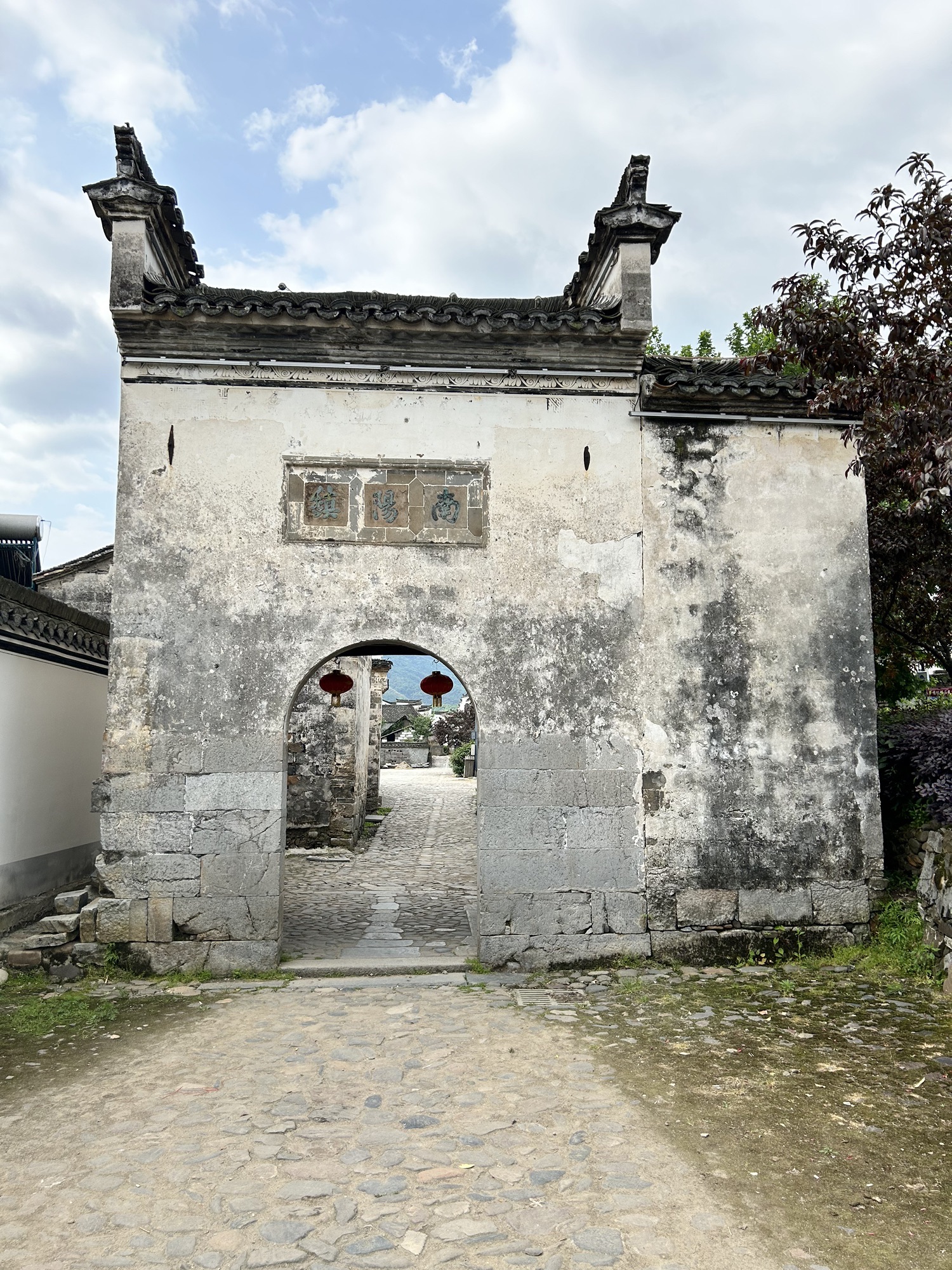 南阳镇门楼