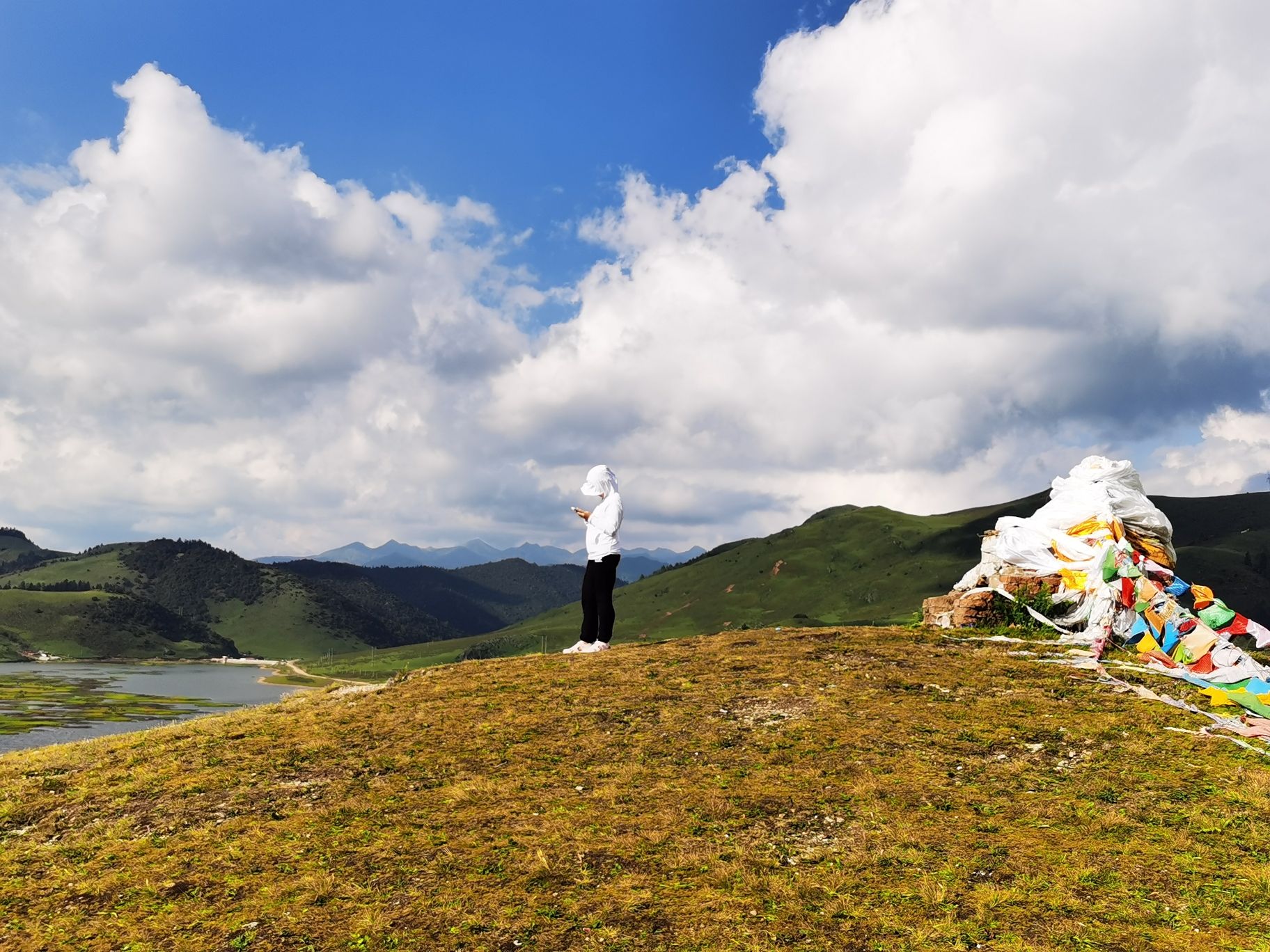 香格里拉湖旅行图片 1