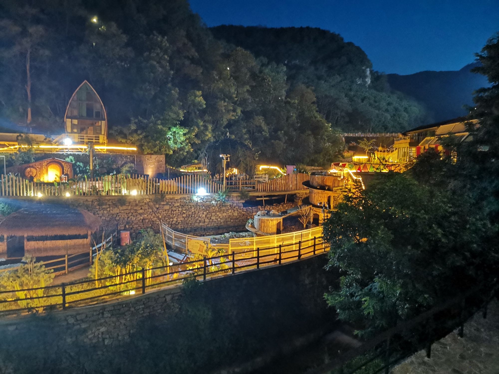 山东文旅·红叶柿岩旅游区旅行图片 2
