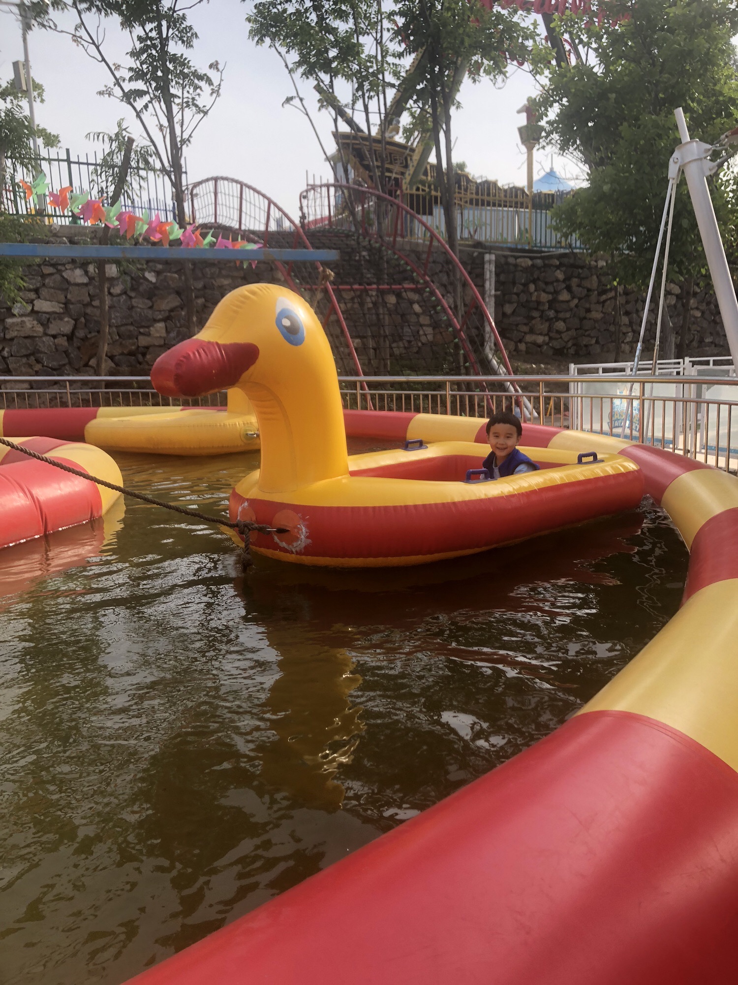 孩子的小镇旅行图片 1