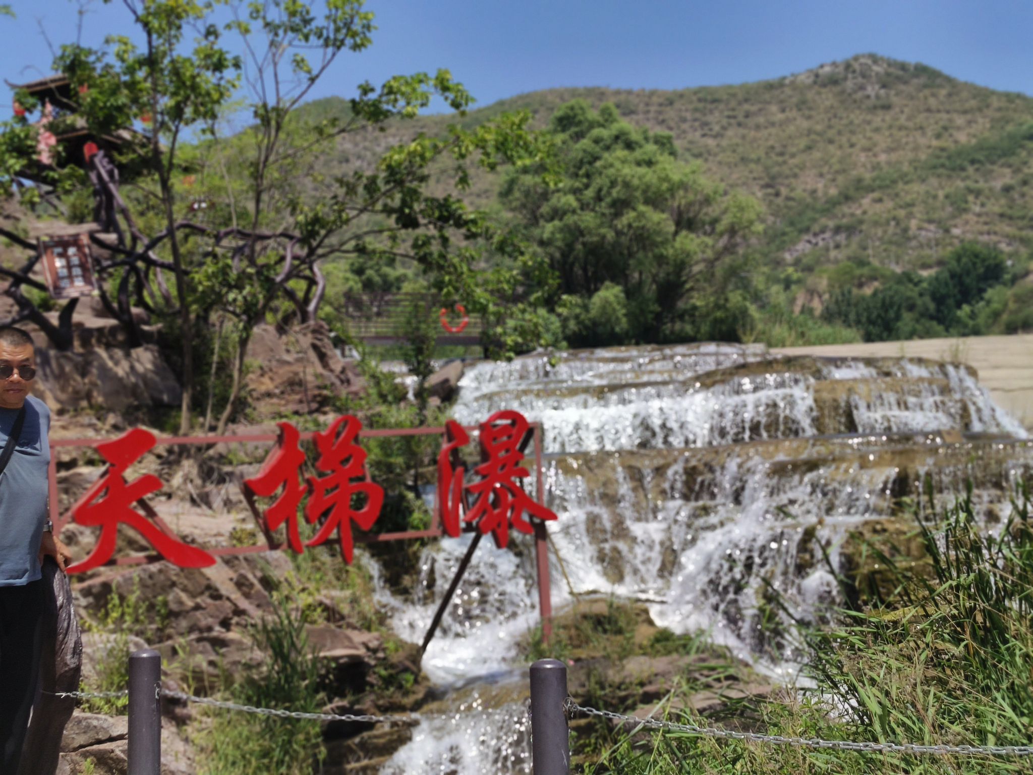 赤壁悬流景区观景台