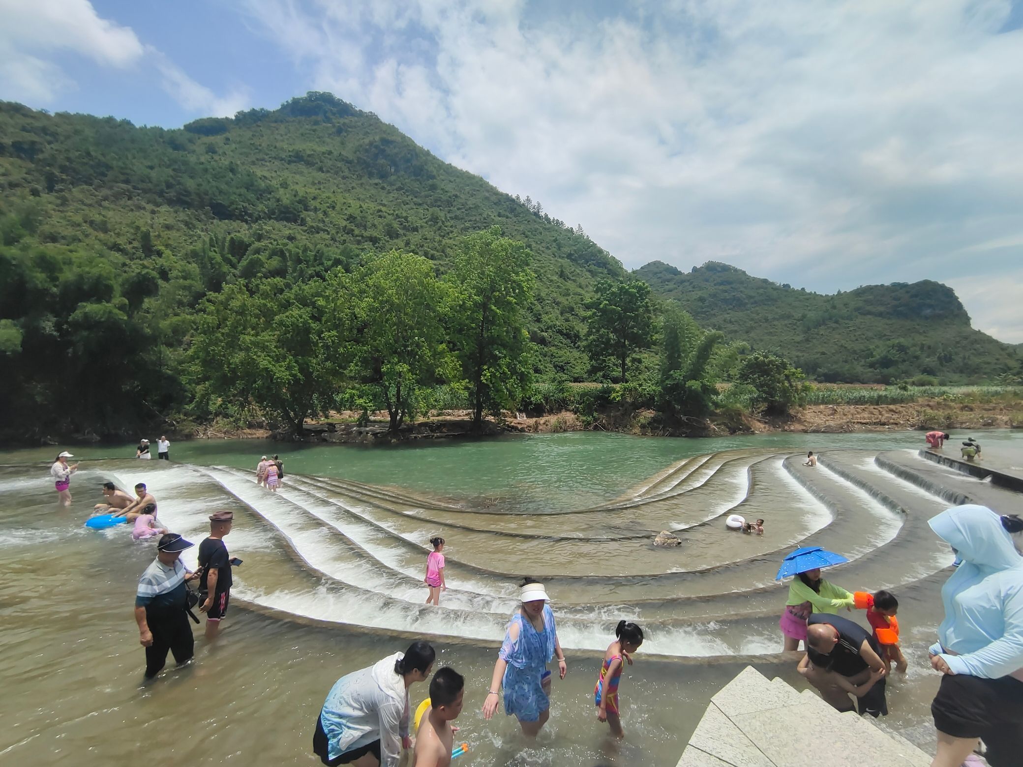 九浪花瀑布风景区旅行图片 1