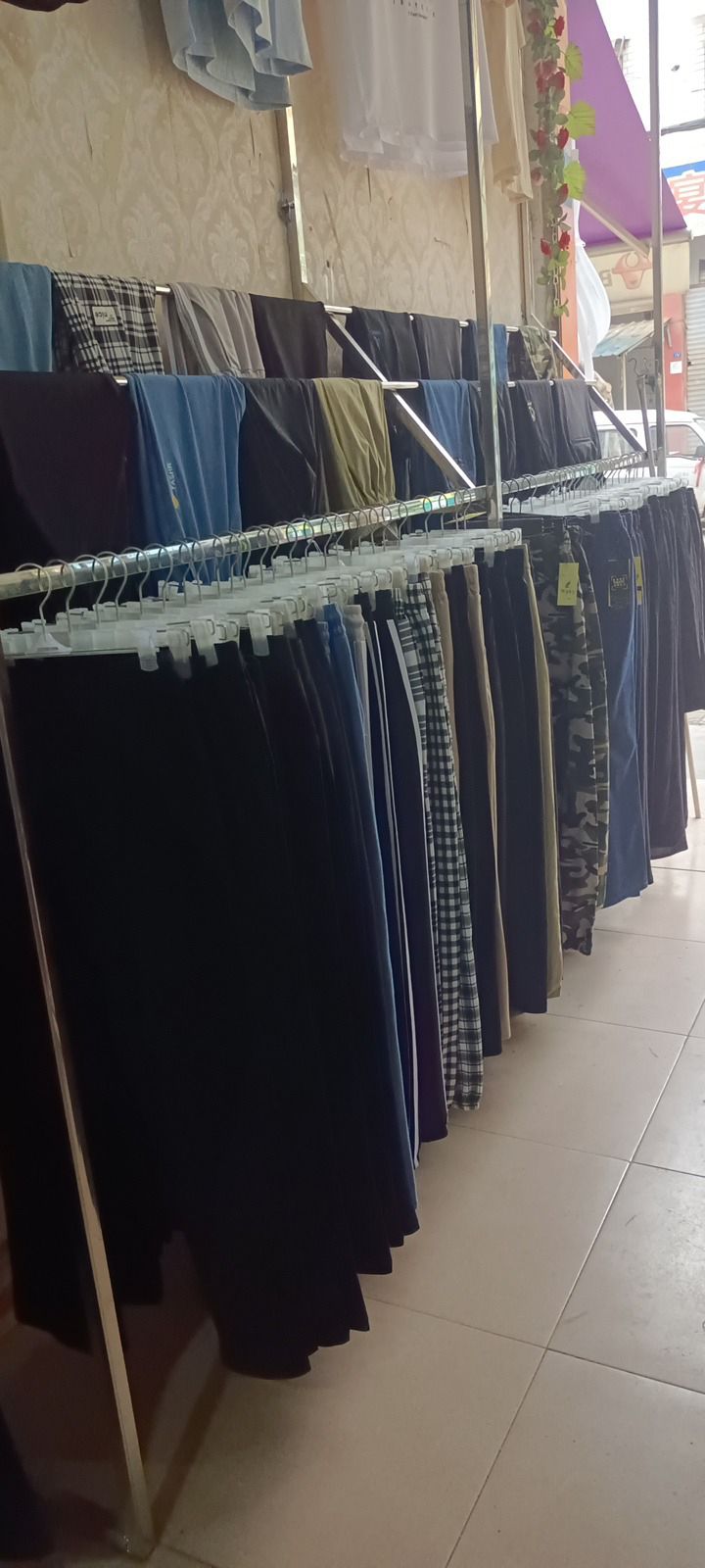 美丽人生服装店