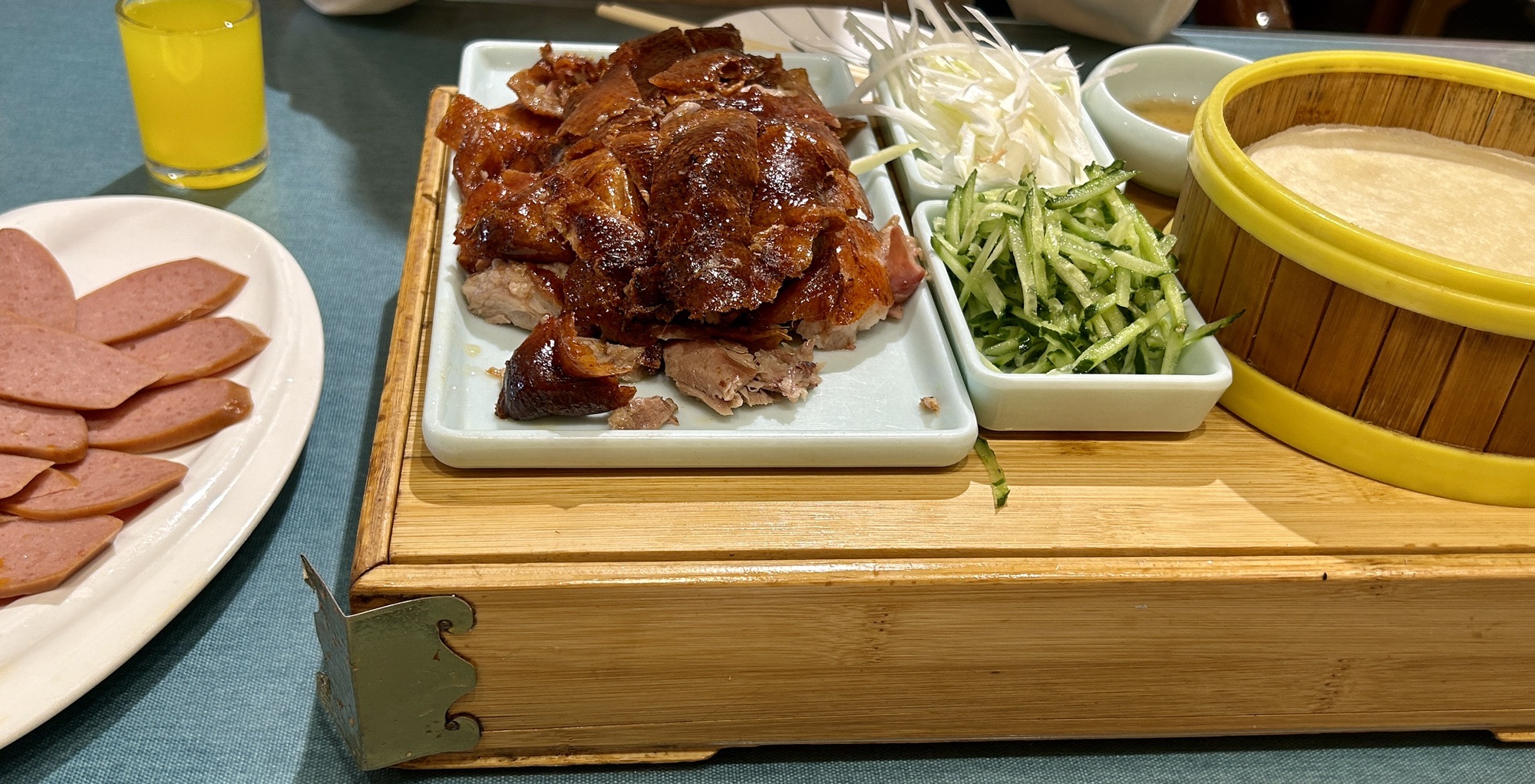 老字号烤鸭中餐厅(安智小区店)