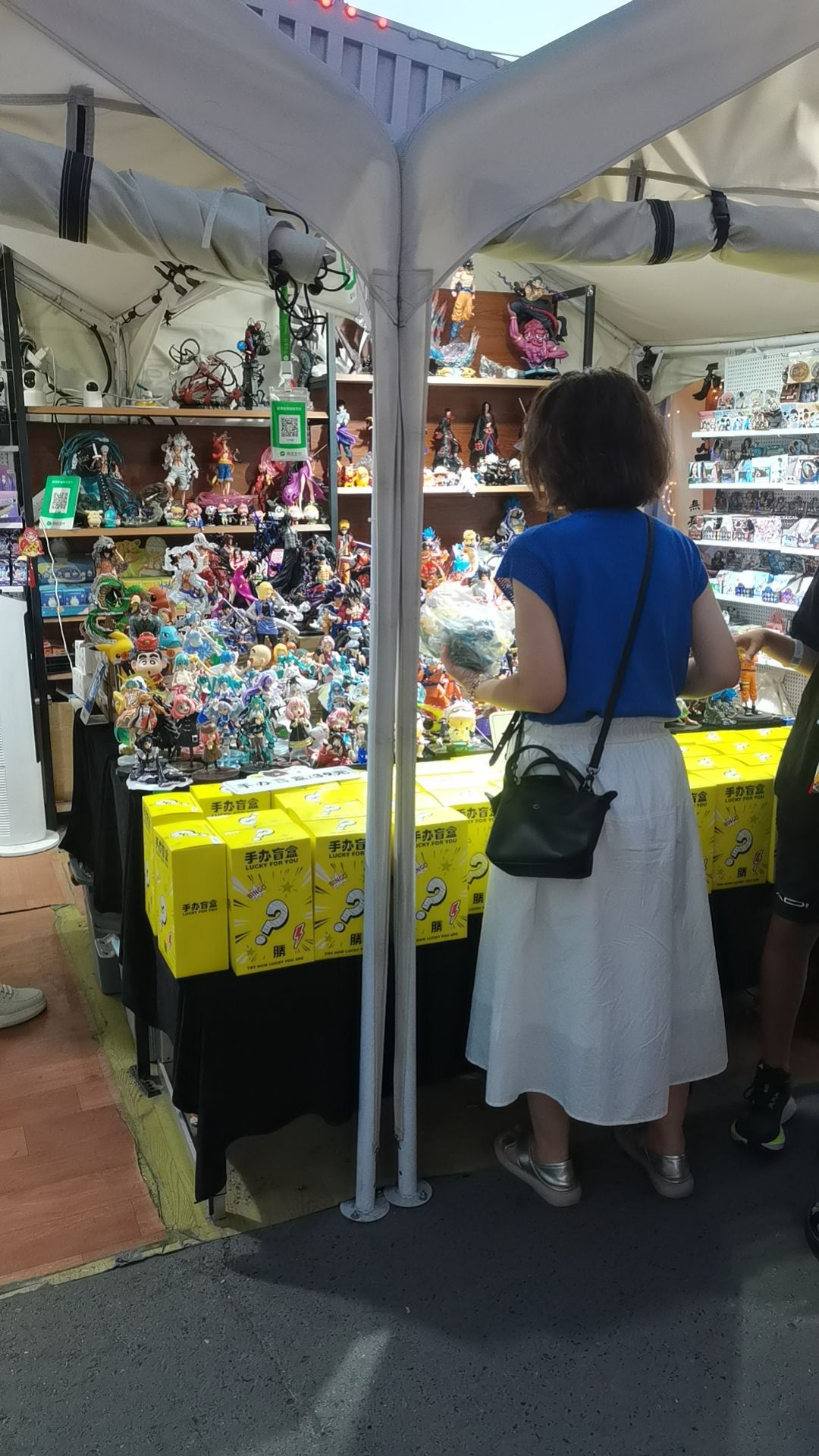 火狐狸服装批发城(德美购物广场店)