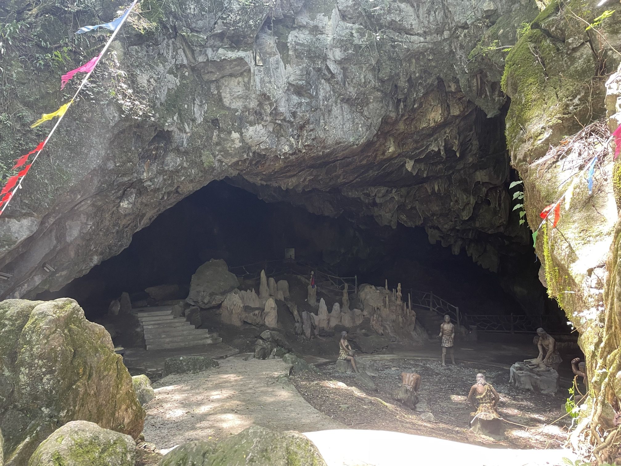 赣州市宝莲山风景区野人谷千佛洞景区旅行图片 1