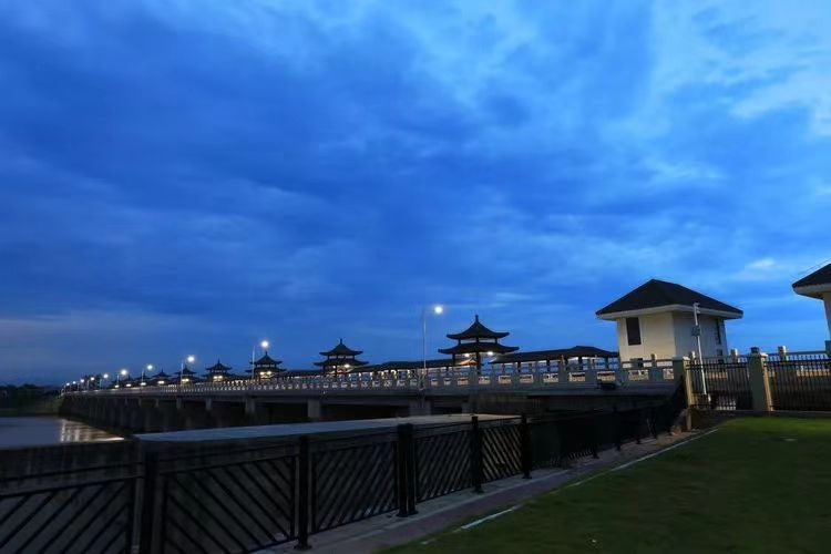 鉴江乐岭水坝观景长廊旅行图片 1