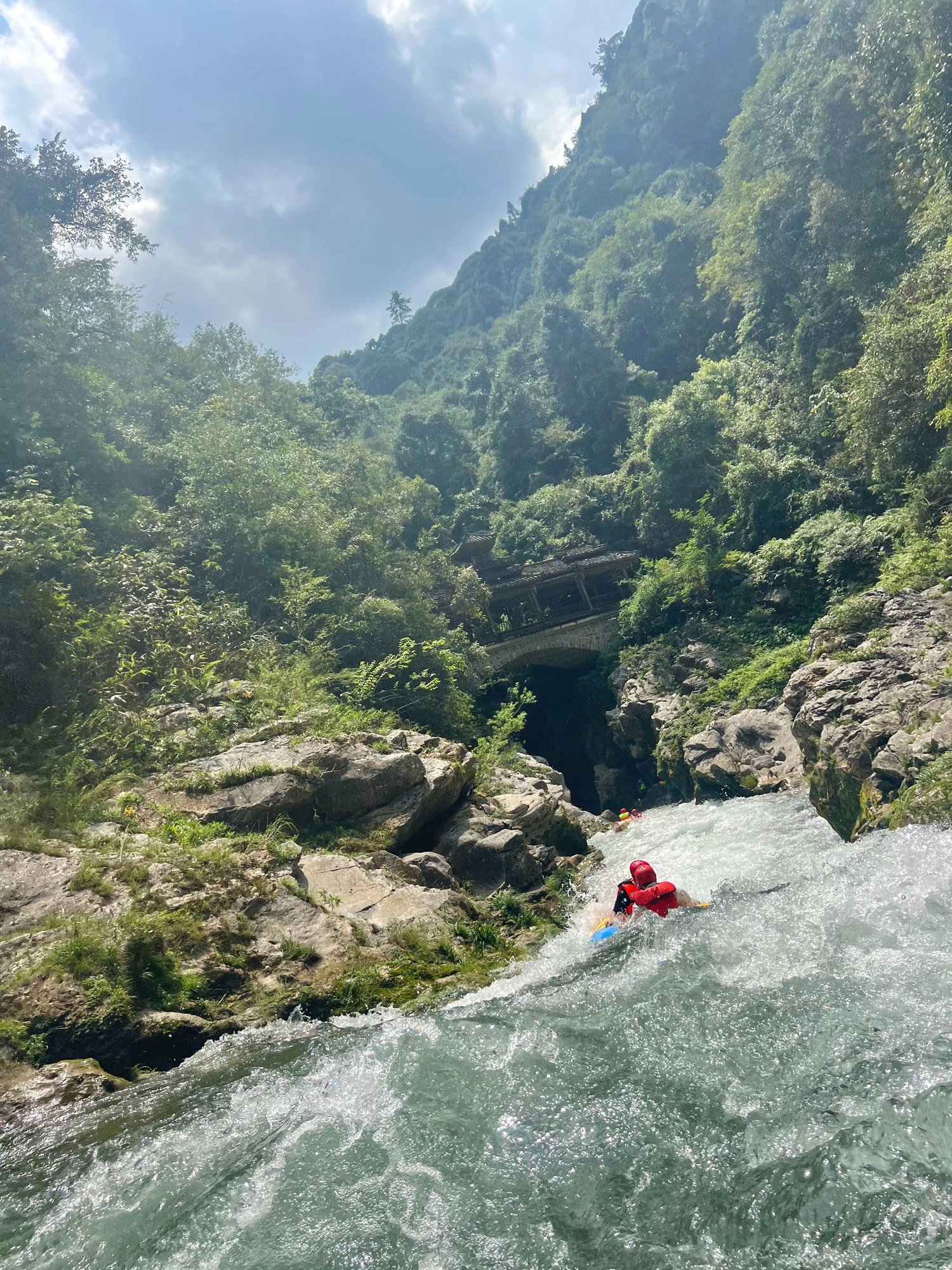 高过河景区漂流
