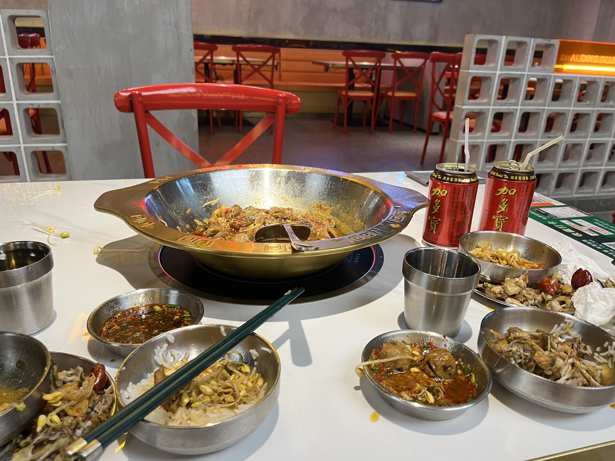 顶呱呱香辣蛙火锅(秀英小街店)