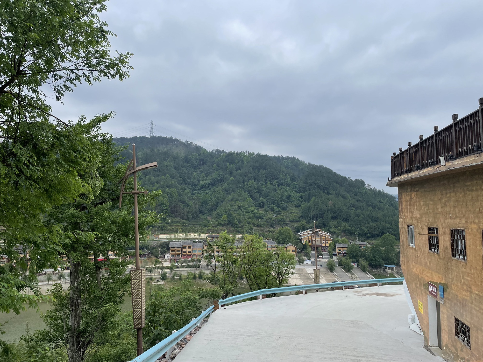 遵义余庆坊河滨景区