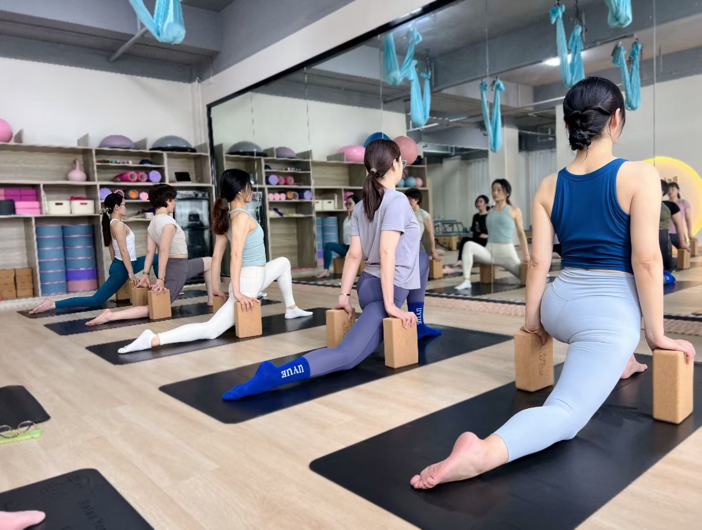 场地封面-平心瑜伽工作室