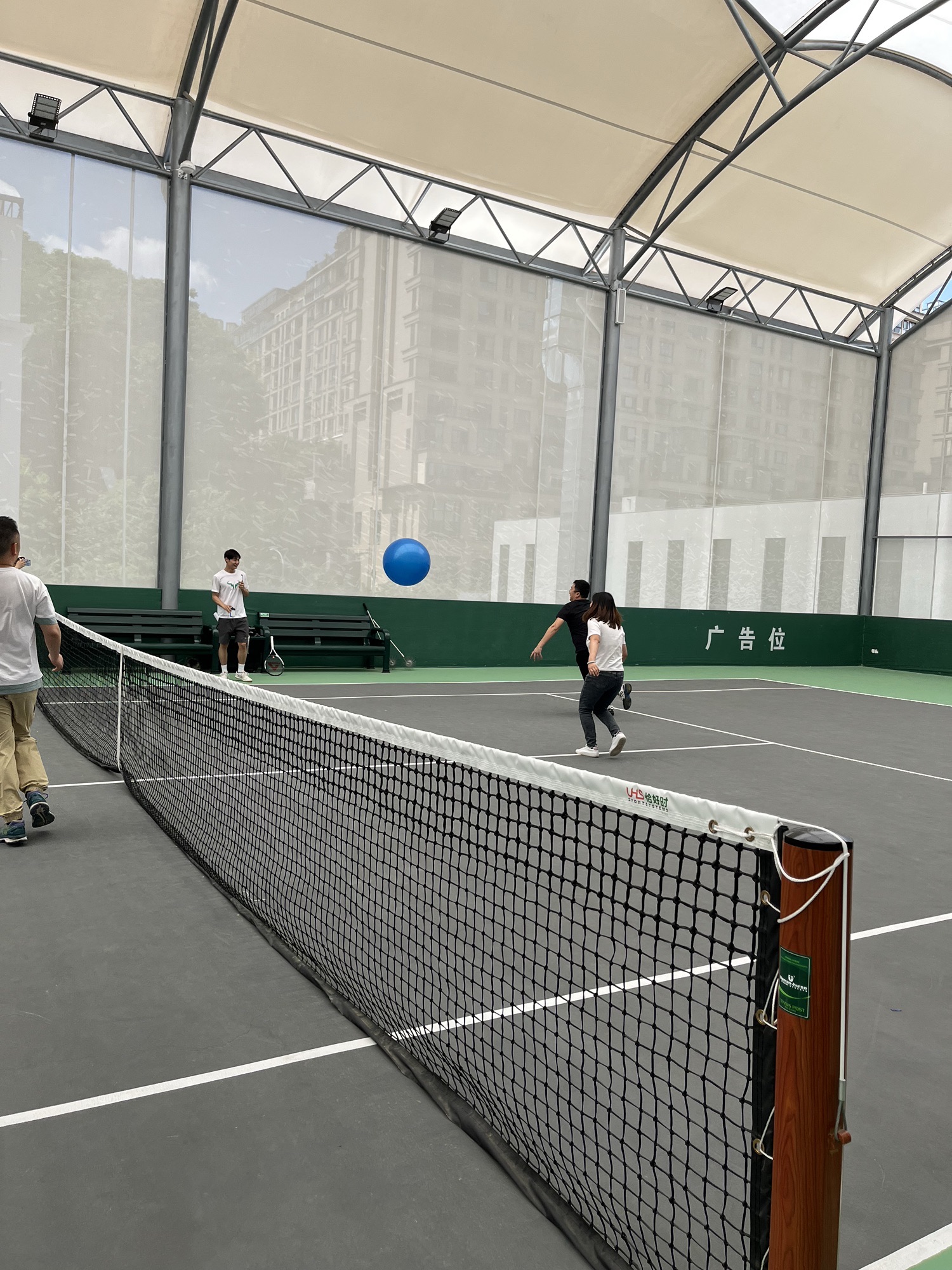 场地封面-加德网球俱乐部