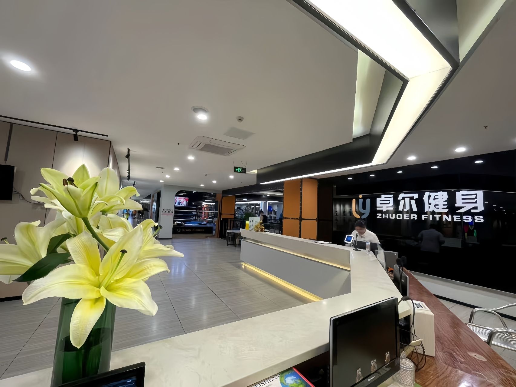 场地封面-卓尔健身(石厦店)