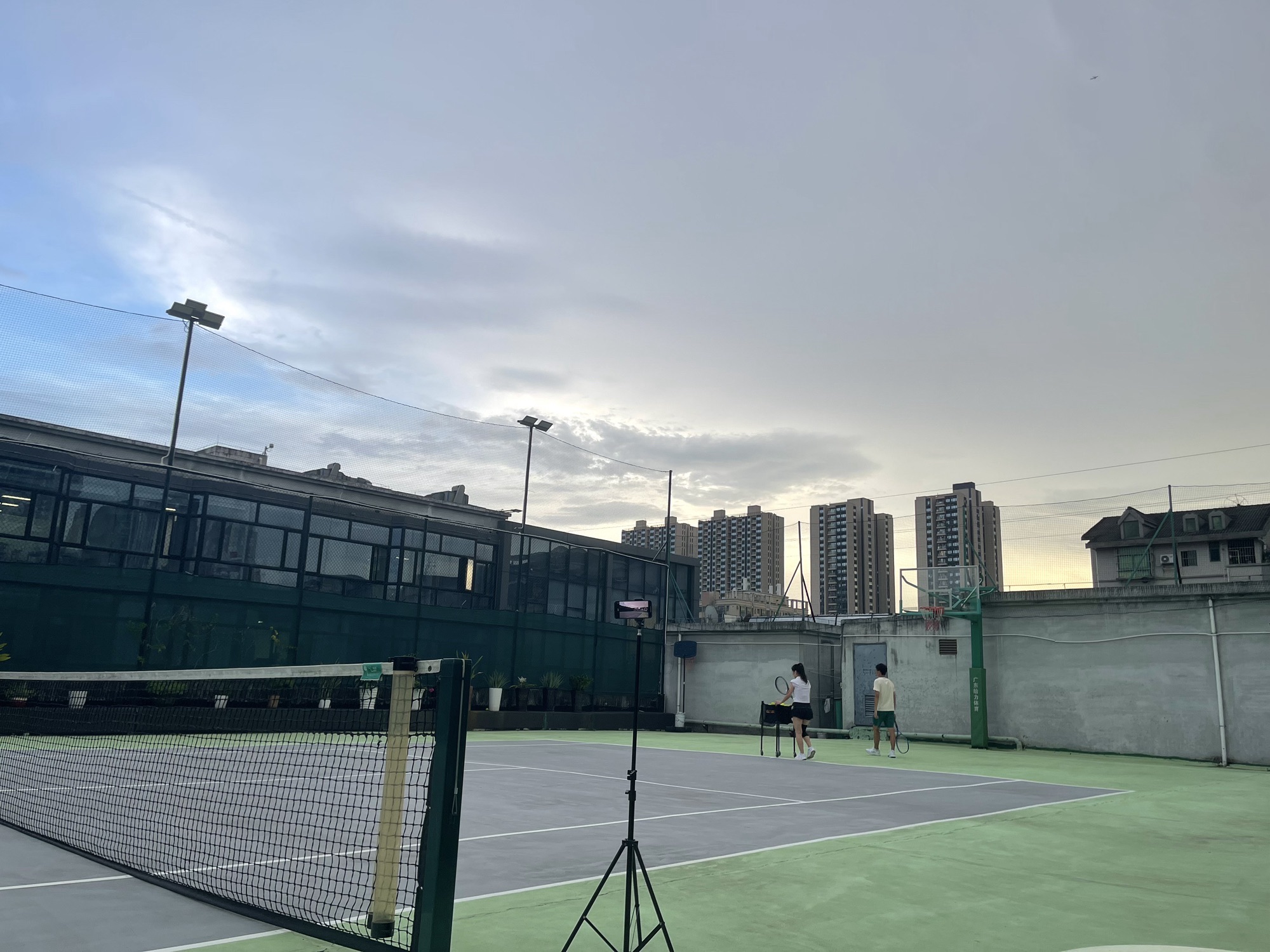 场地封面-而立公社网球篮球俱乐部(格雅体育)