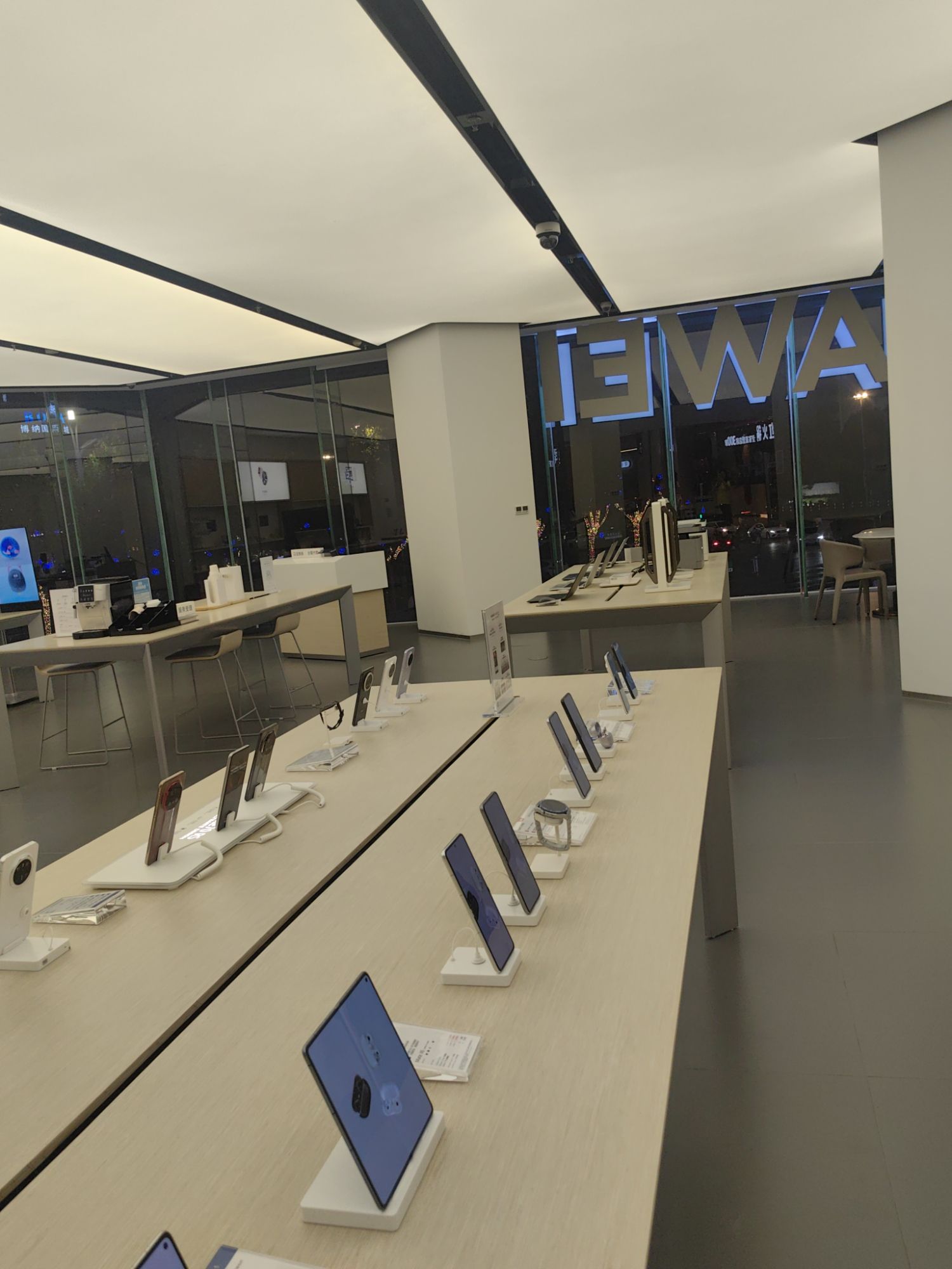 华为智能生活馆•南昌地铁万科广场