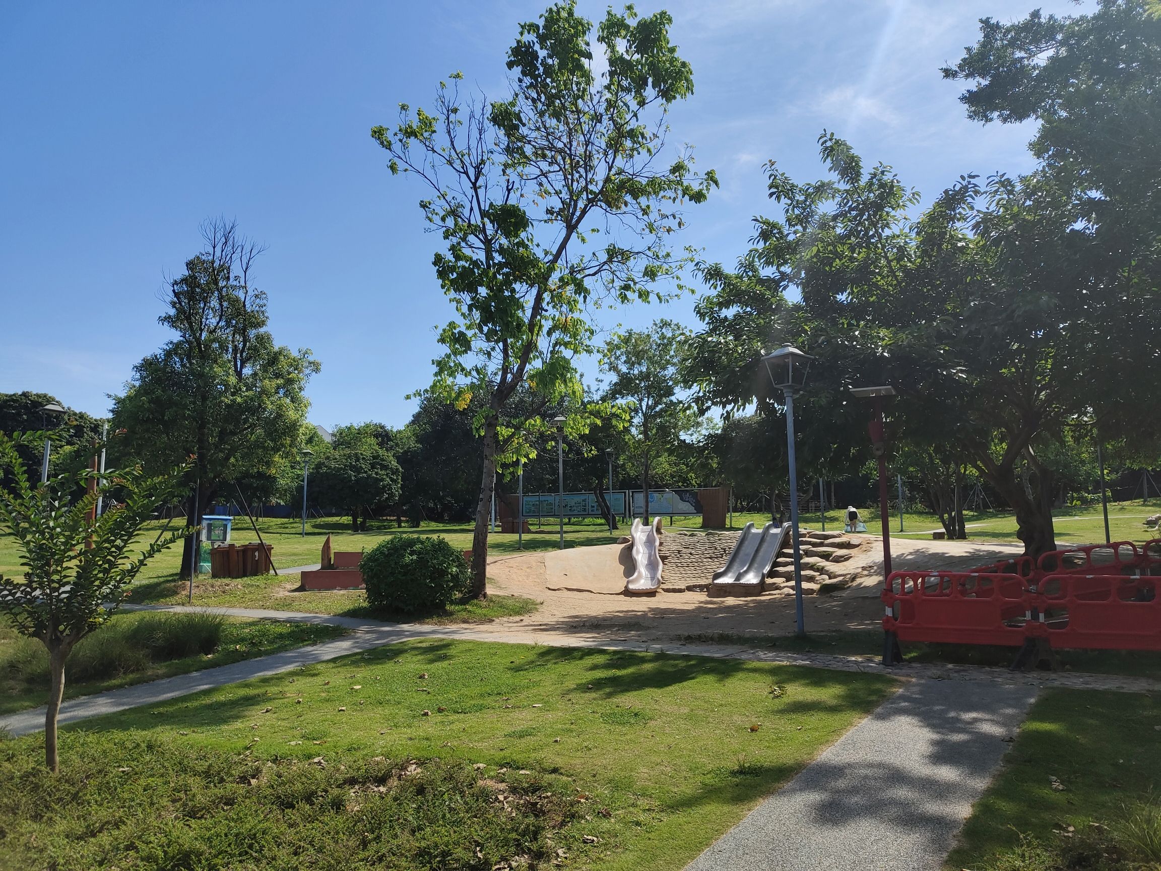 场地封面-立新湖儿童乐园