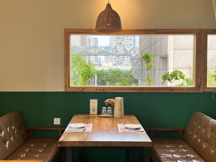 花间客花园餐厅(黄石摩尔城店)