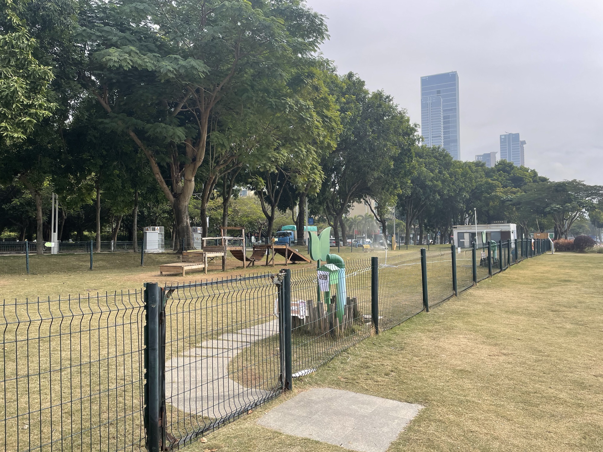 前山滨河公园宠物公园旅行图片 1