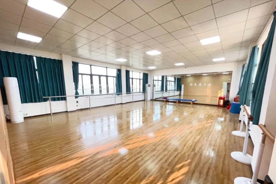 白天鹅儿童艺术成长中心