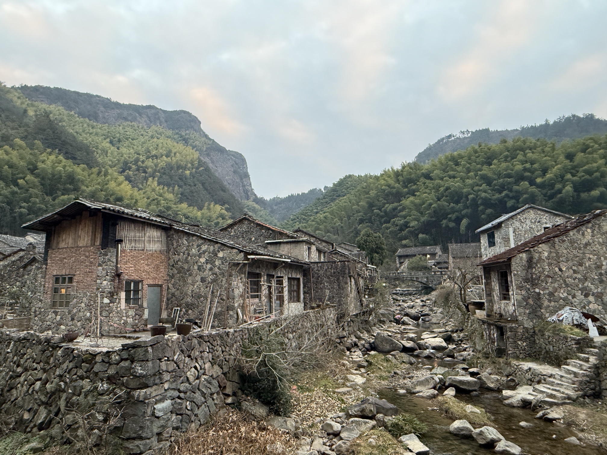 岩下石头村景区旅行图片 3