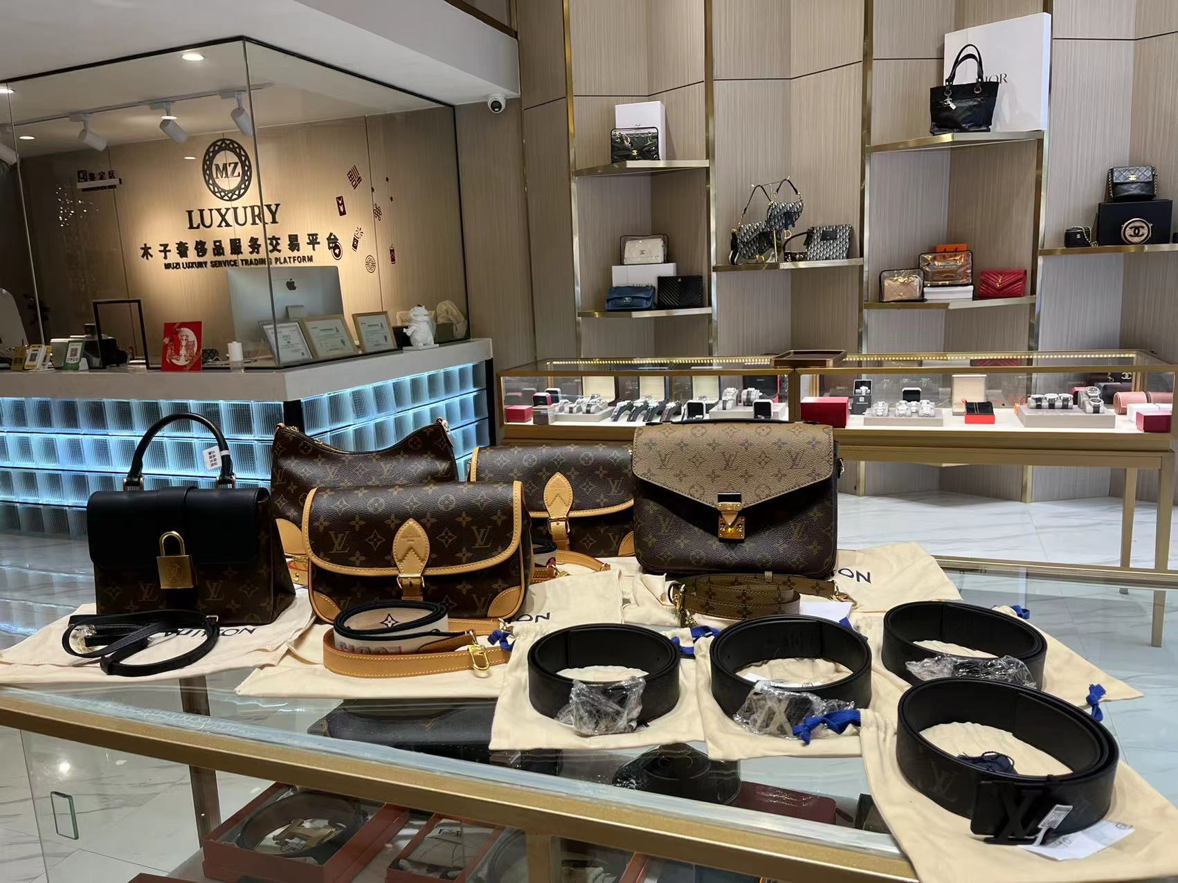 Mz木子奢侈品会所(仁怀店)