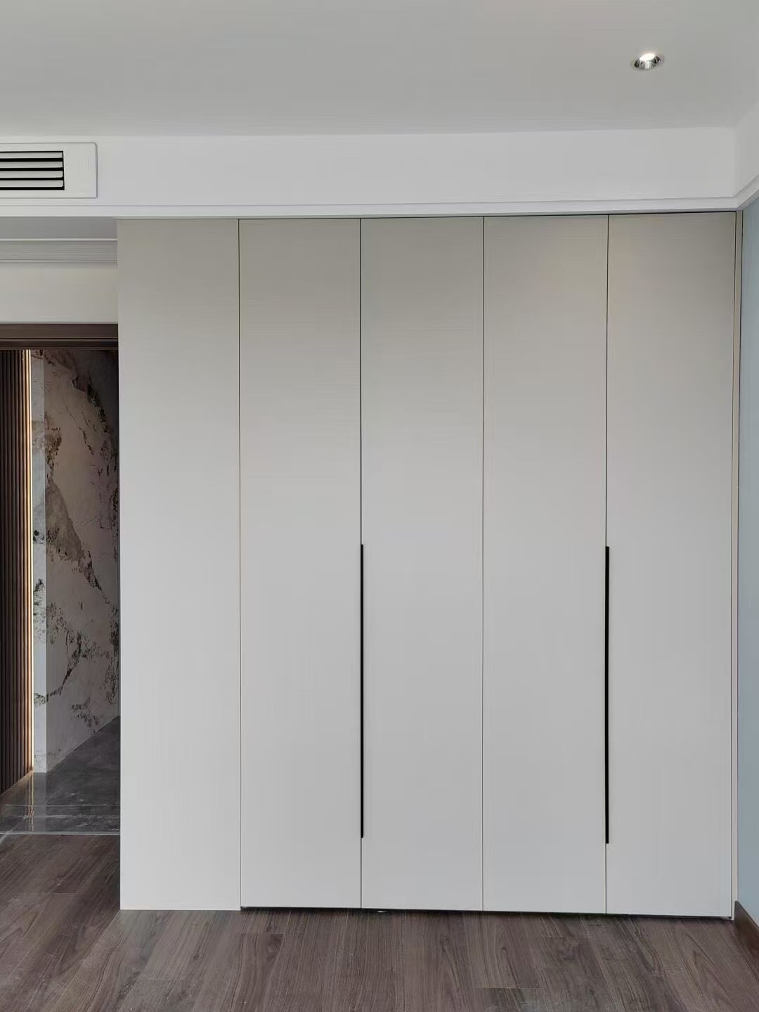 宏日全屋定制工厂直营店