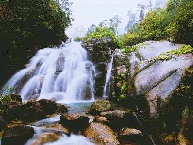 上茶园古岭脚瀑布旅行图片 2