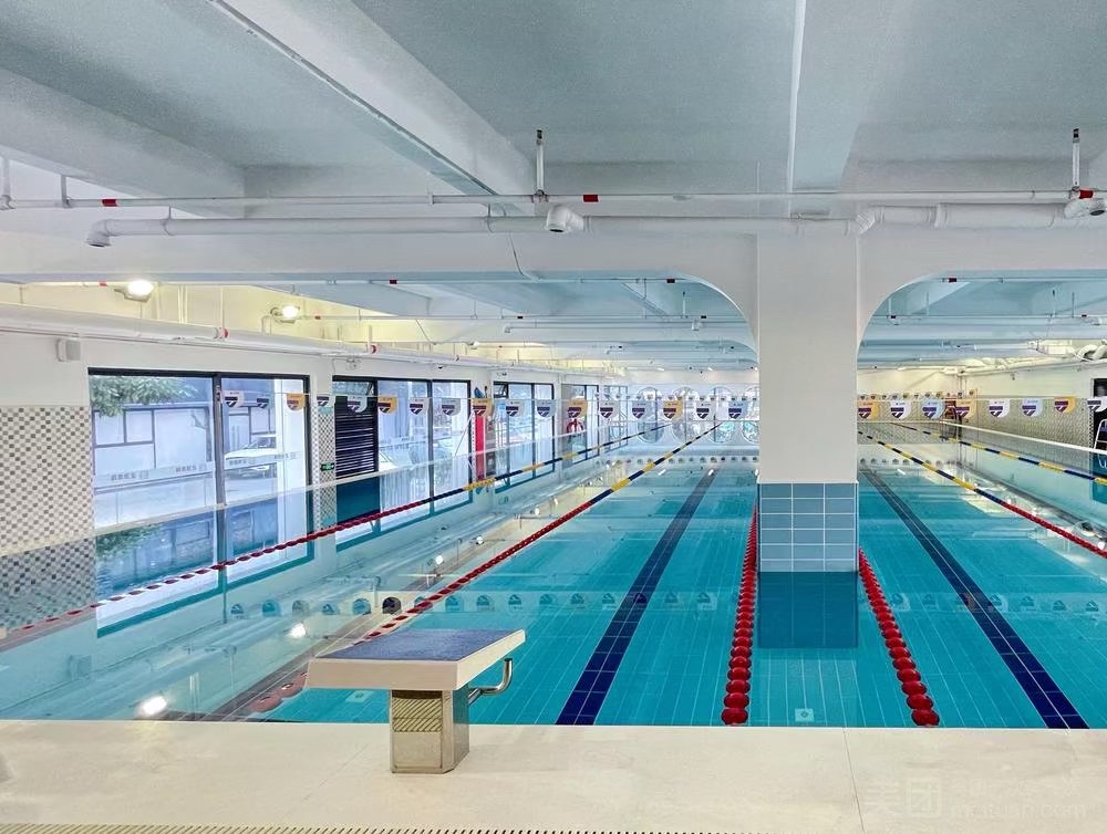 场地封面-正浩室内恒温游泳俱乐部(洪浪北店)