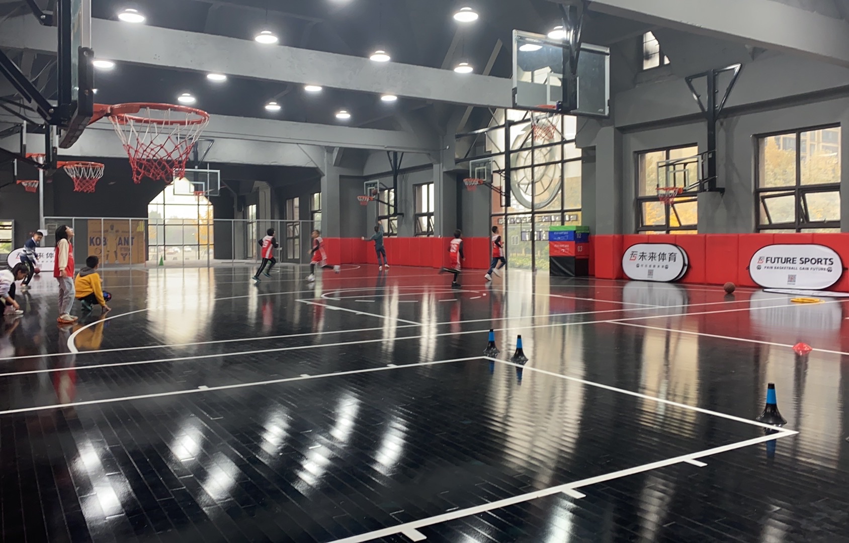 场地封面-未来体育美式篮球训练营(保利叶语校区)