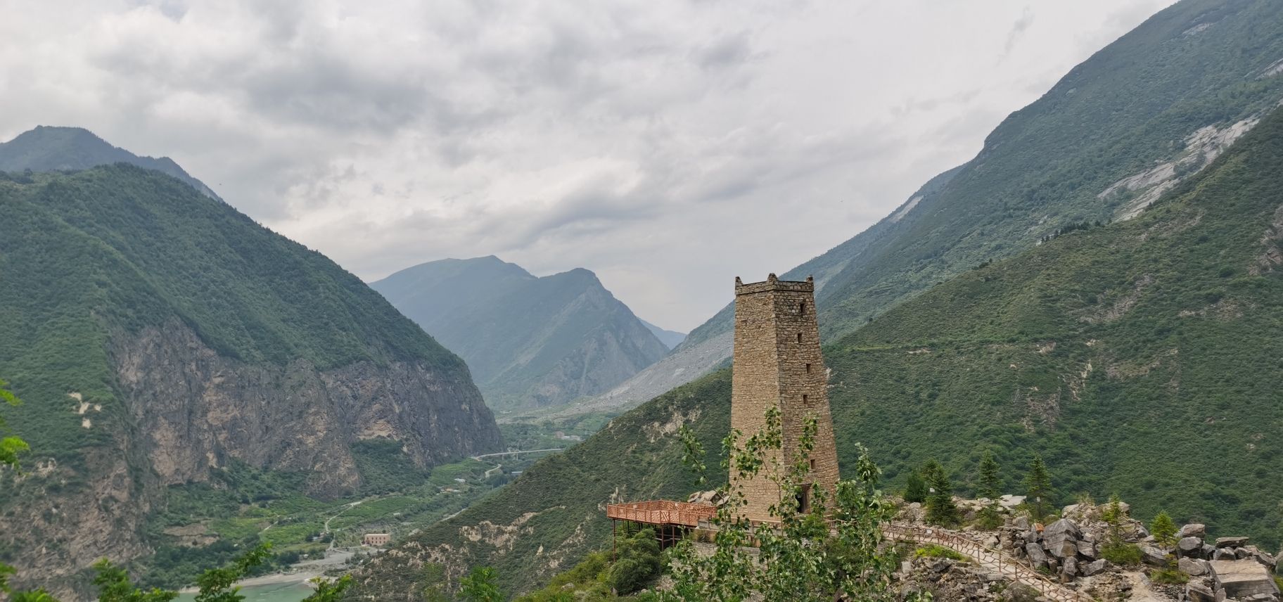 茂县叠溪较场观景台旅行图片 2