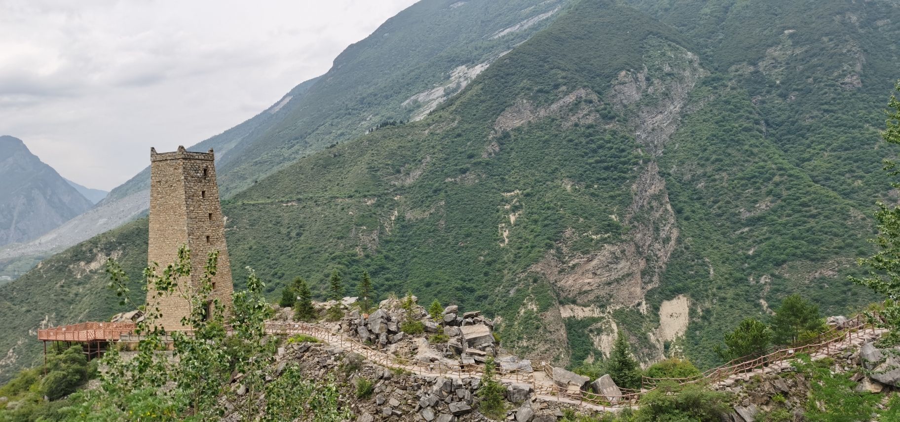茂县叠溪较场观景台旅行图片 1