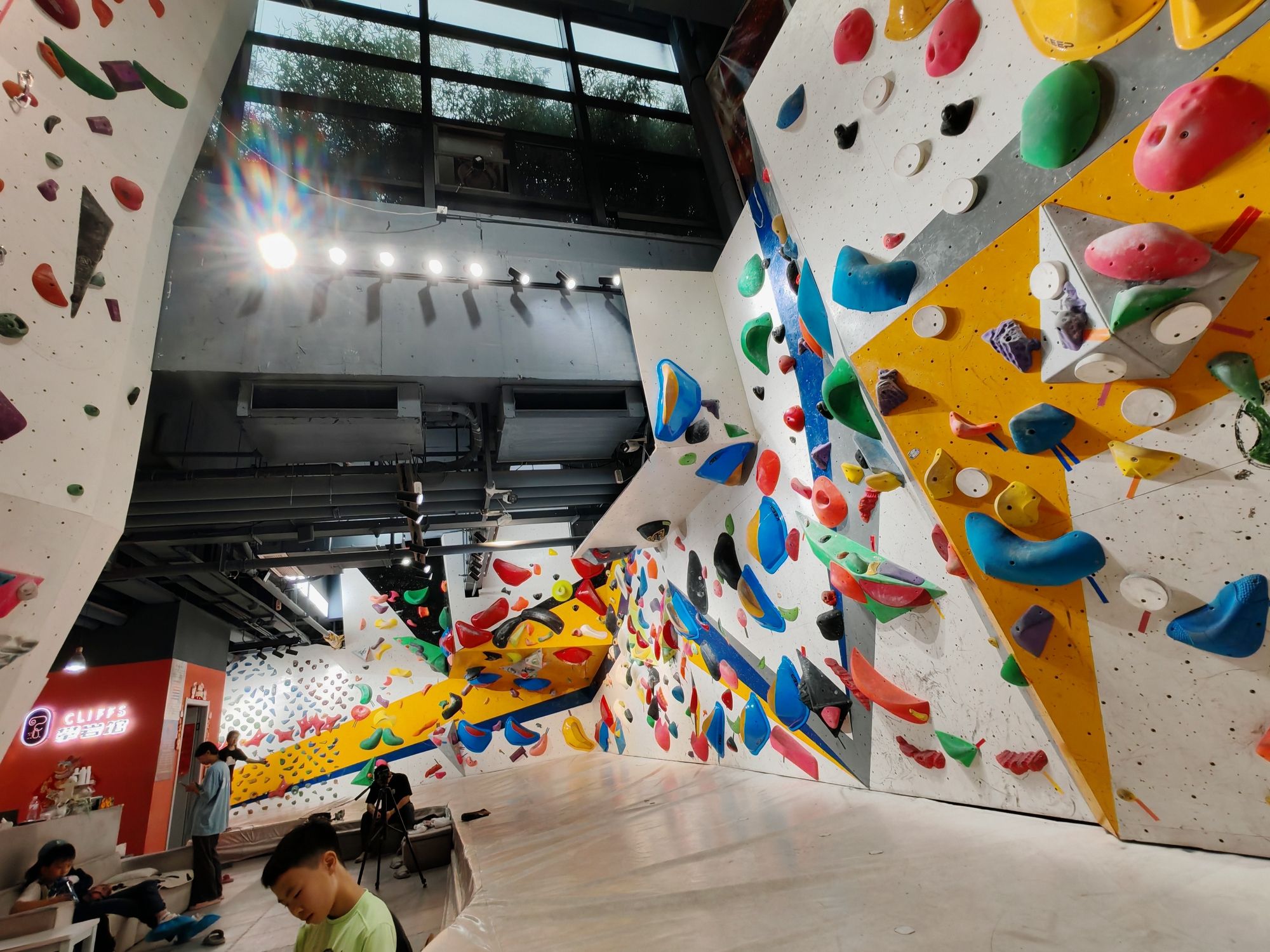 场地封面-CLIFFS颗粒攀岩(萧山科创店)(暂停营业)