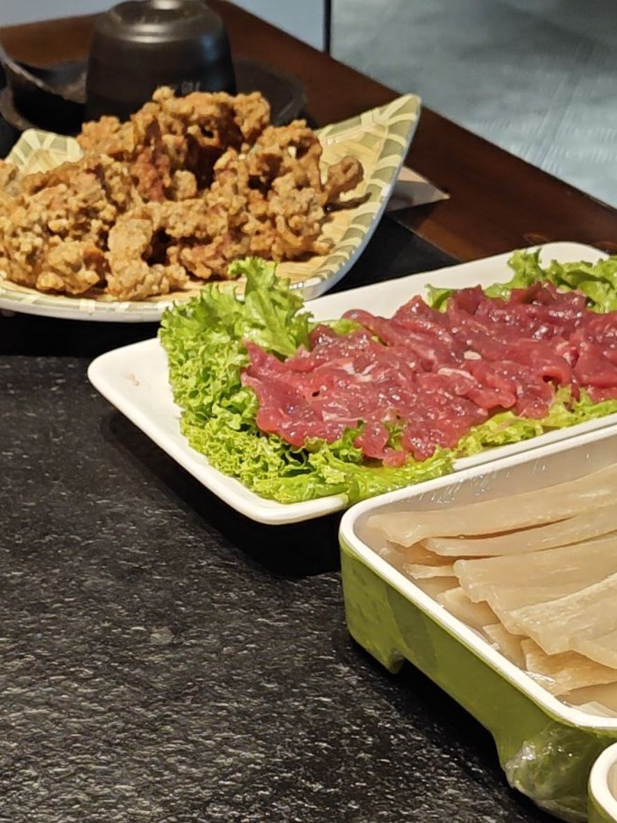 渝五爷爆汁牛肉串串锅(松江河店)