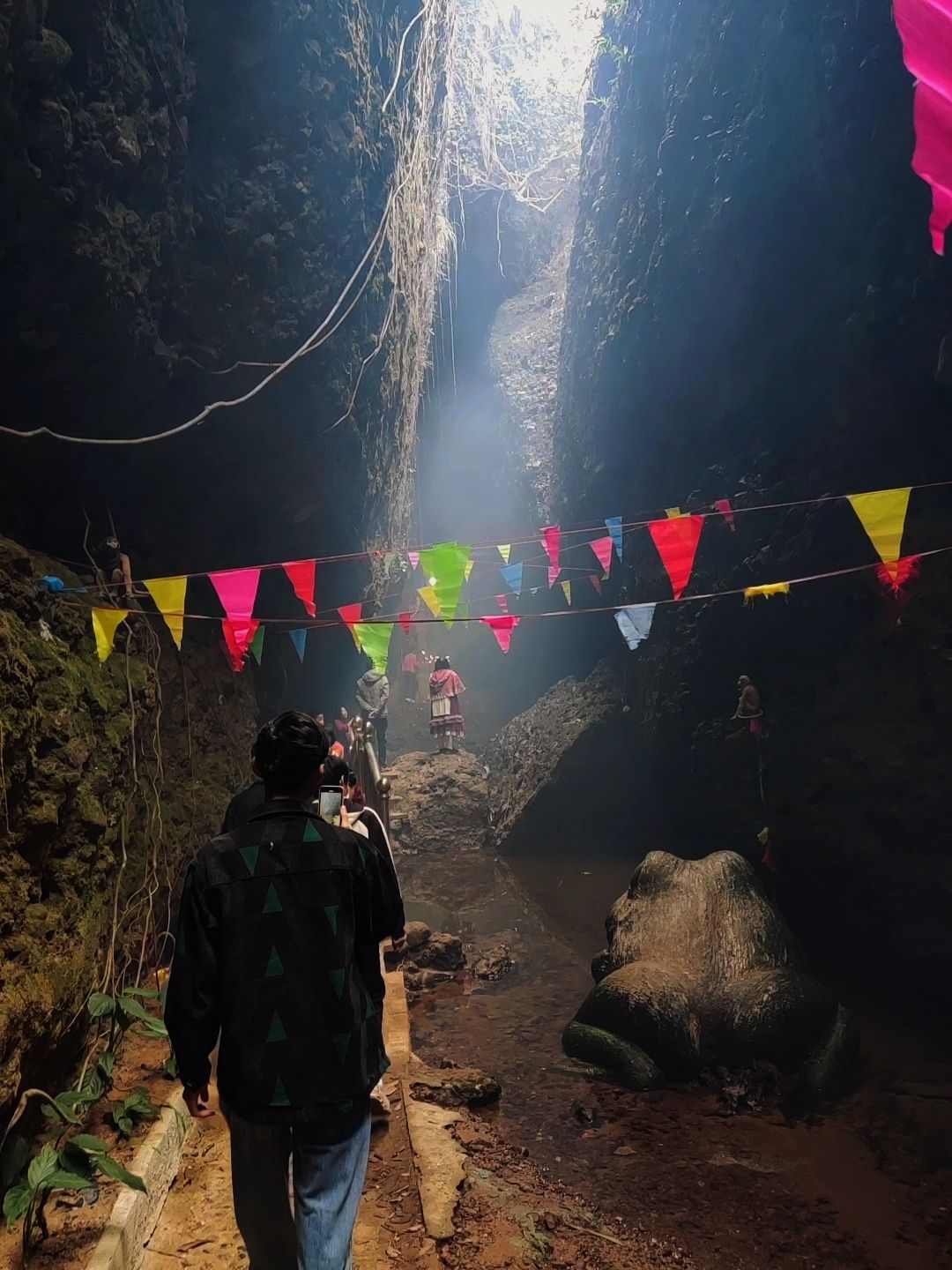木根镇秀南村水帘洞旅行图片 1