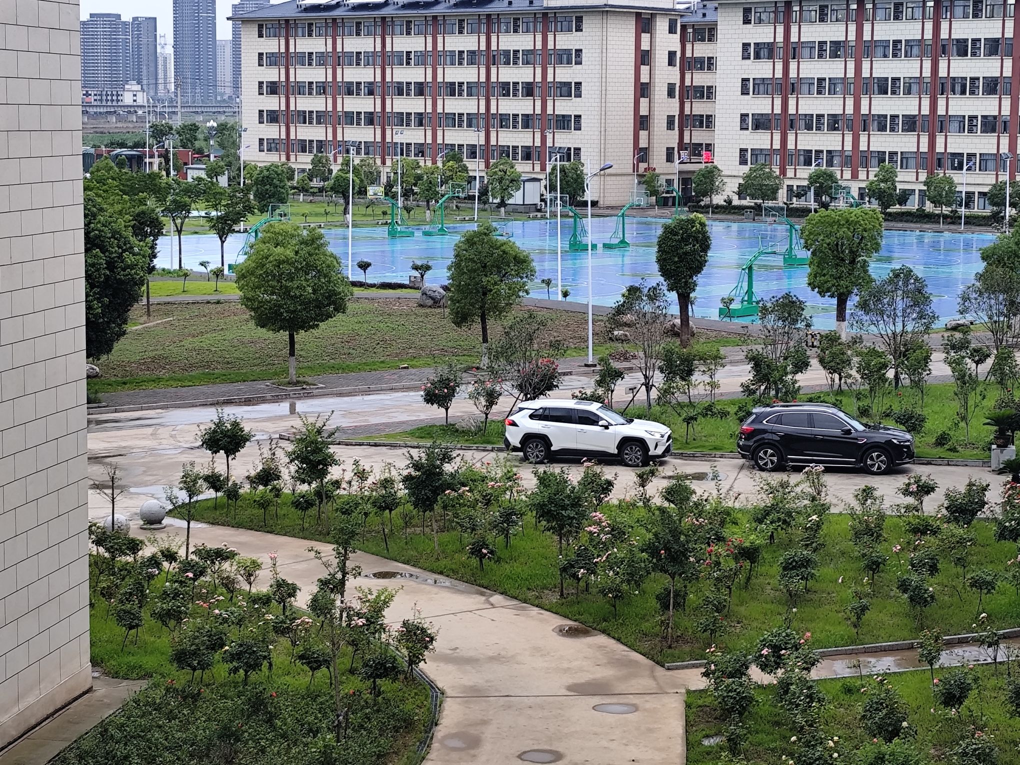 黄冈科技职业学院(何家湖校区)