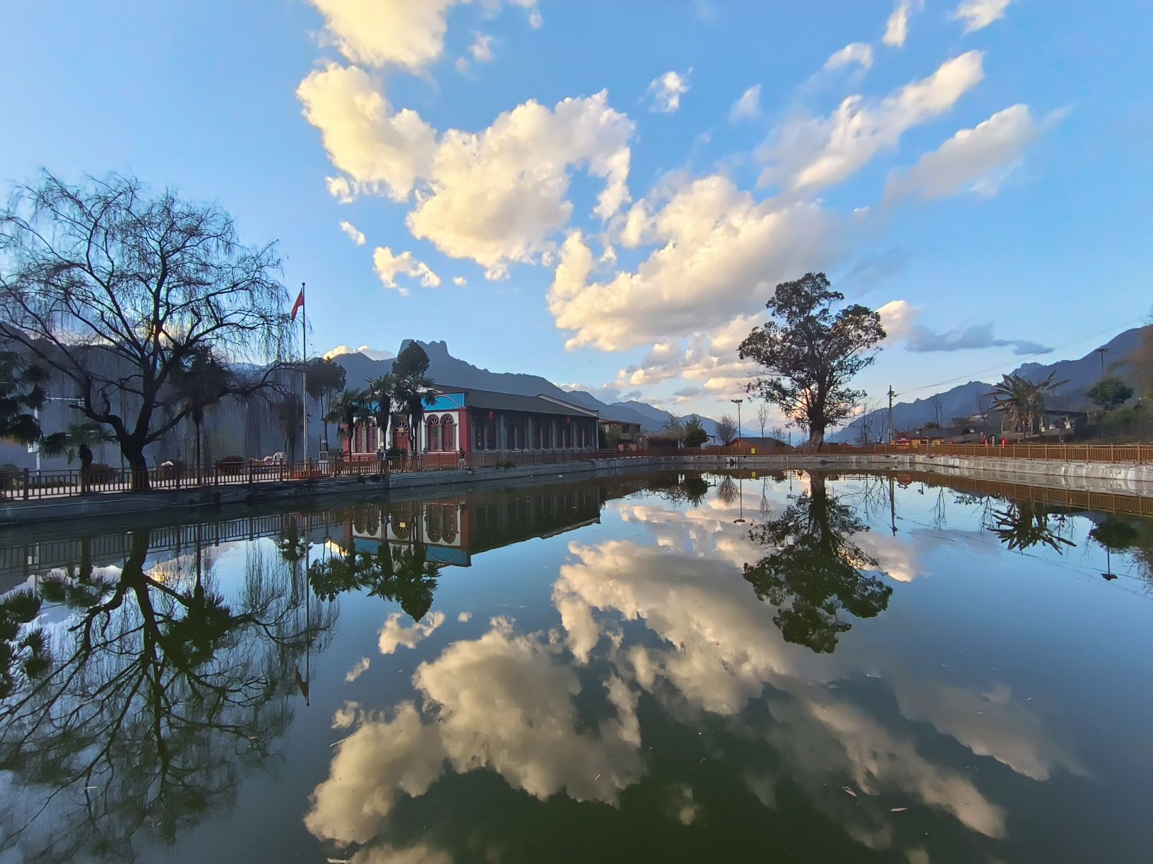 老姆登村景区