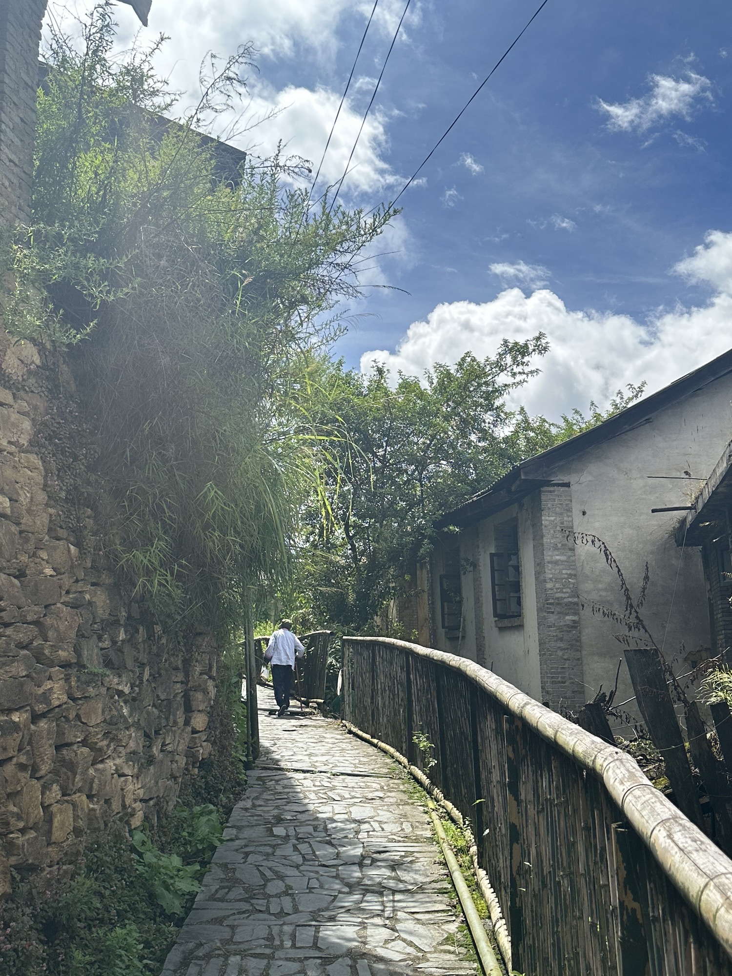 知子罗村景区