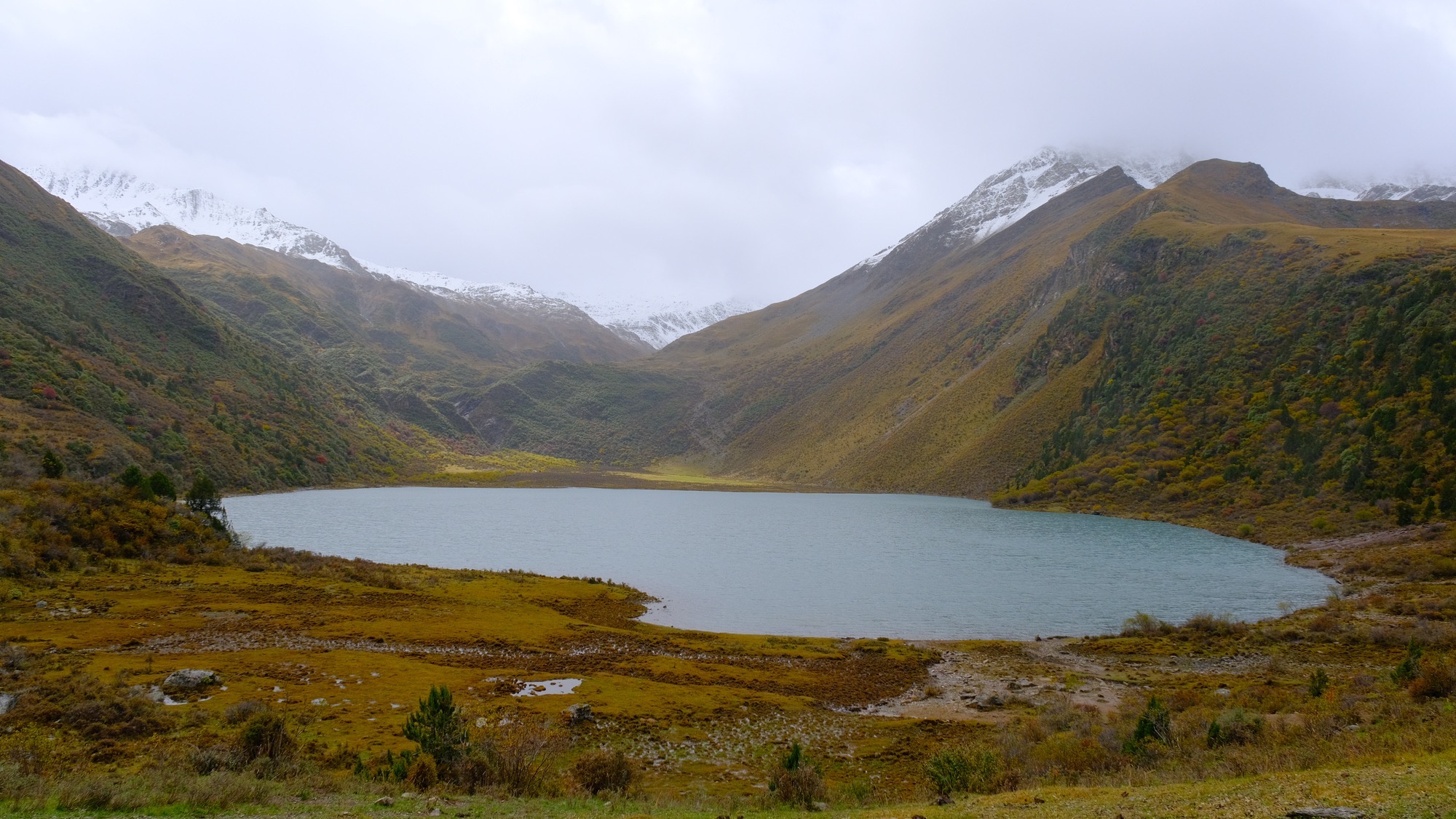 马尼仁措湖景区旅行图片 3