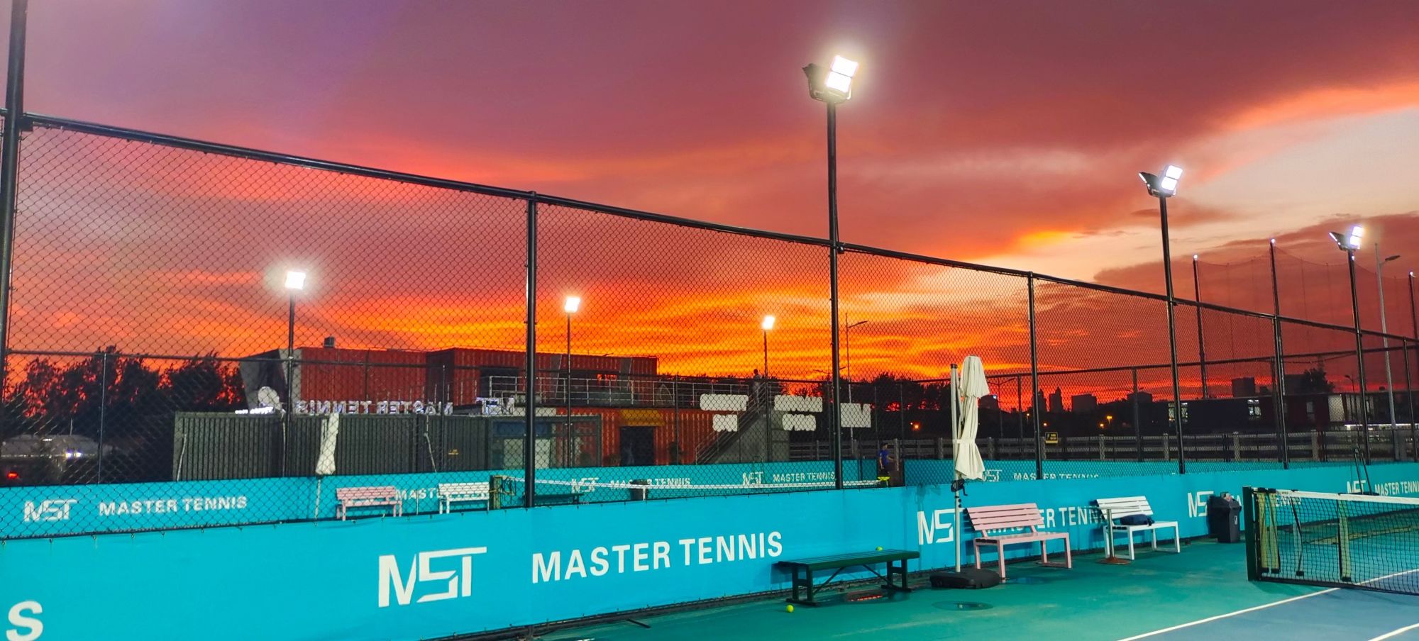 场地封面-麦斯特网球中心