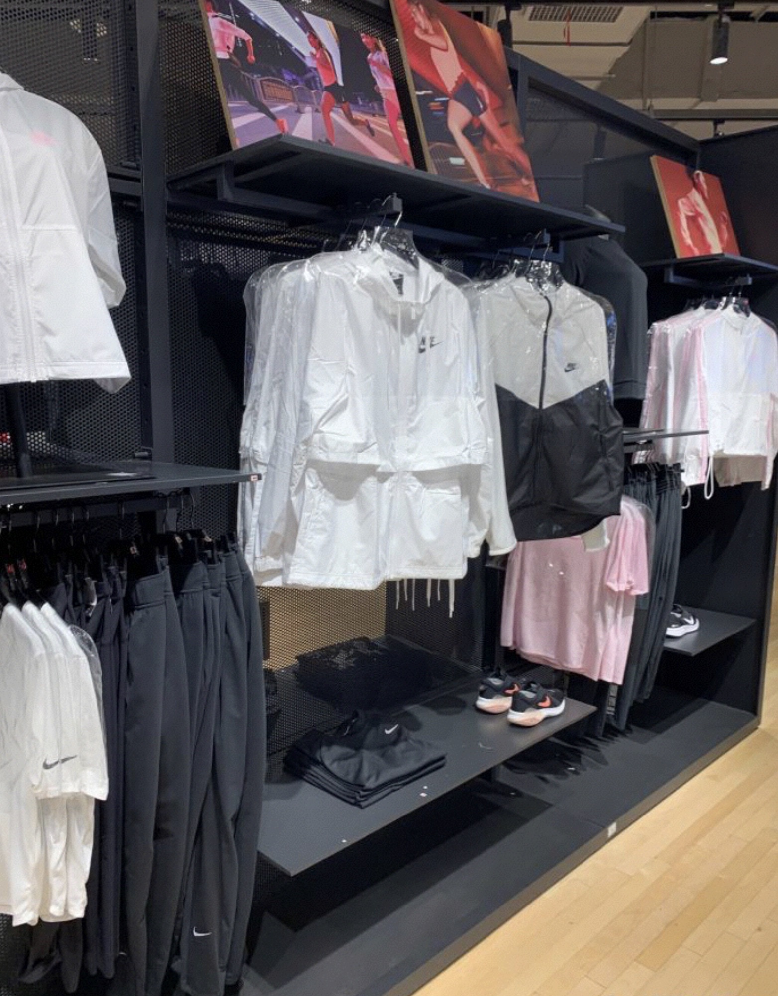 耐克Nike(亳州蒙城万达广场店)