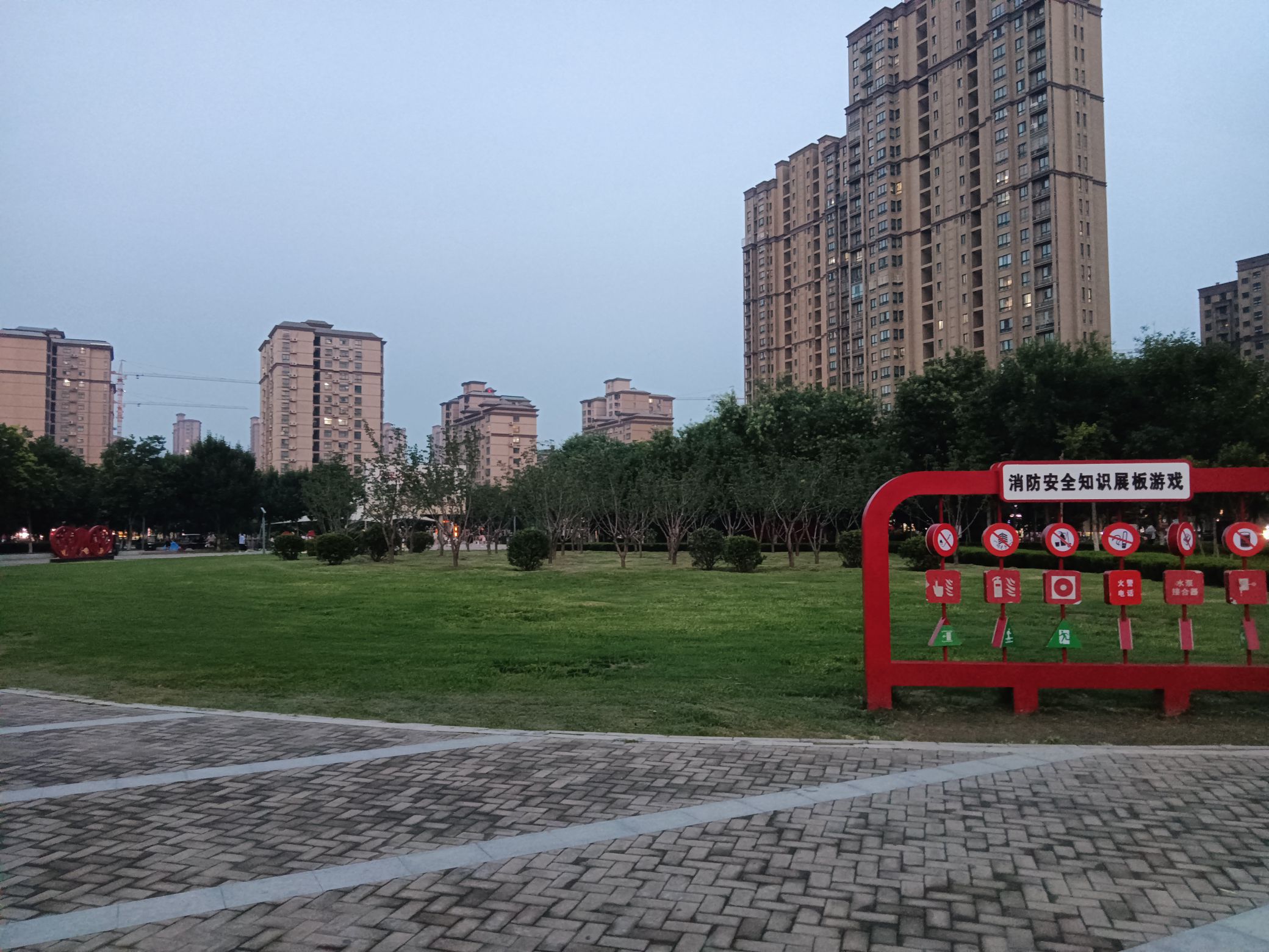高新区桂苑社区体育文化广场旅行图片
