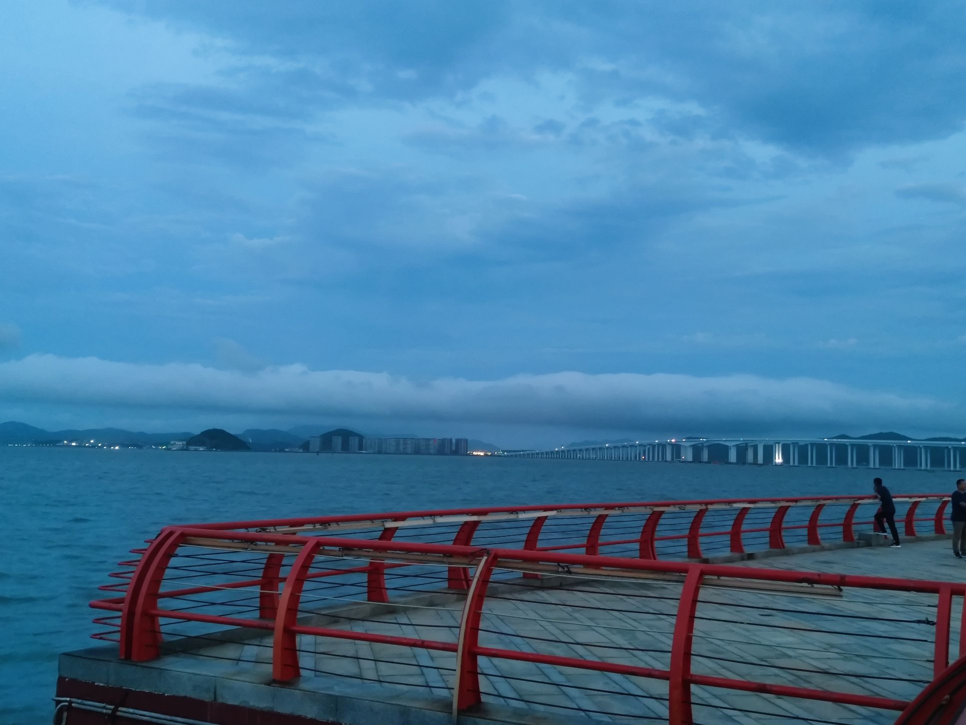 舟山市普陀区东港市民广场