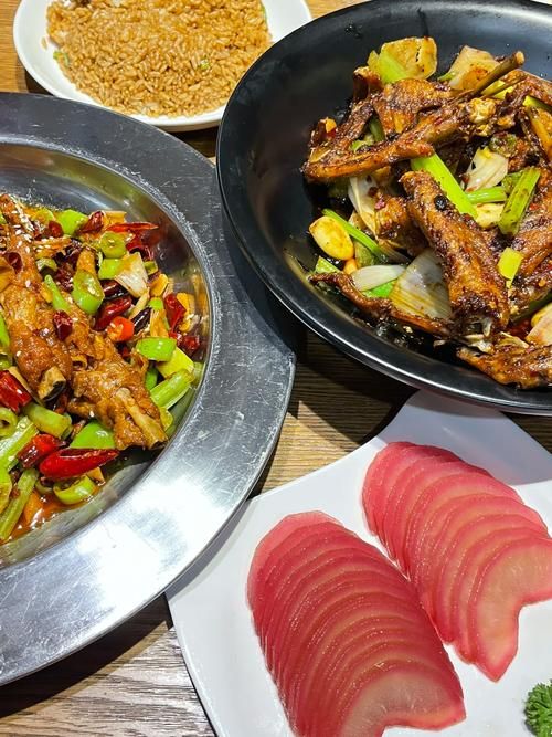 掌上鲜风味餐厅(立山店)