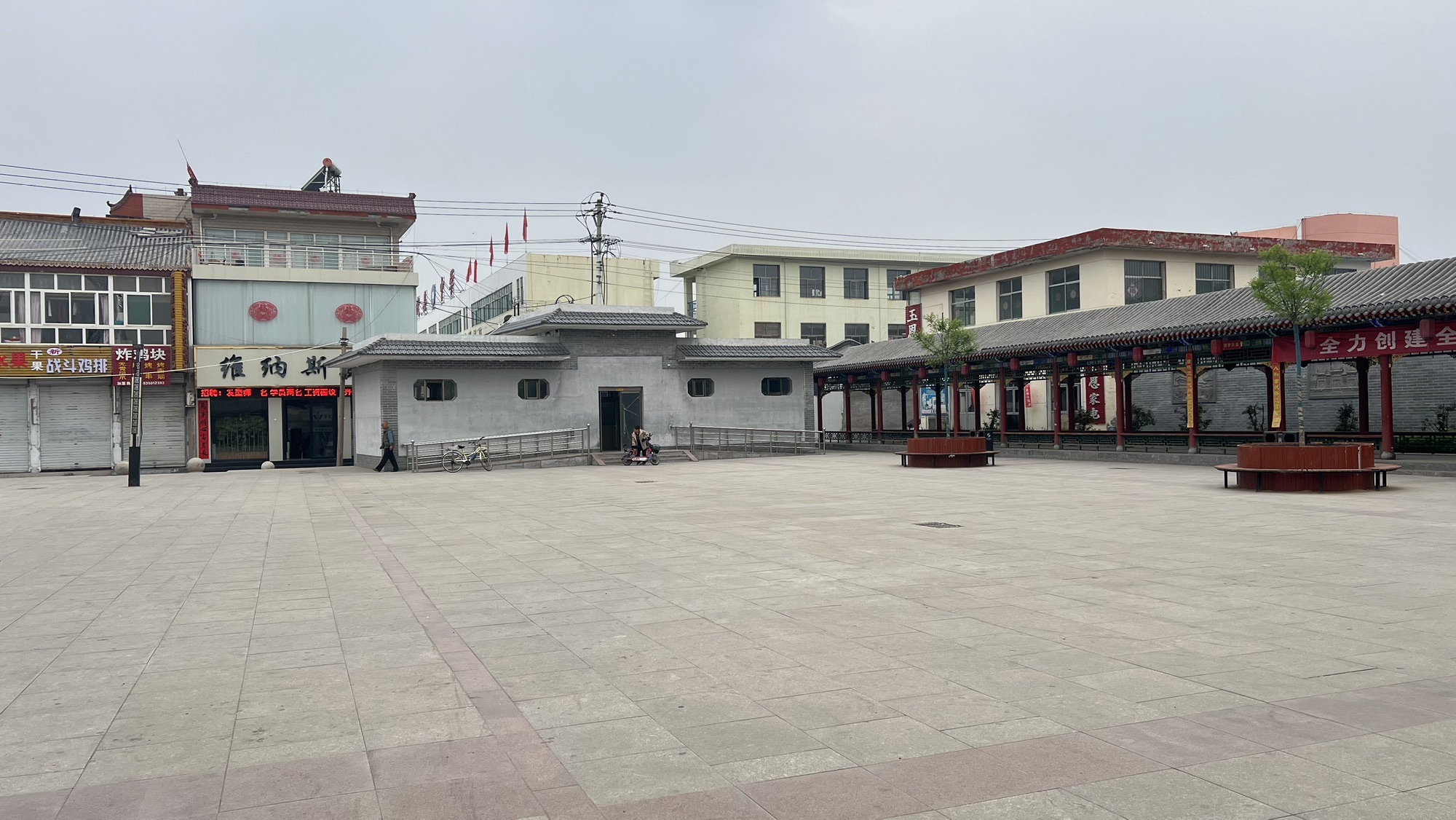 钟楼广场旅行图片 3