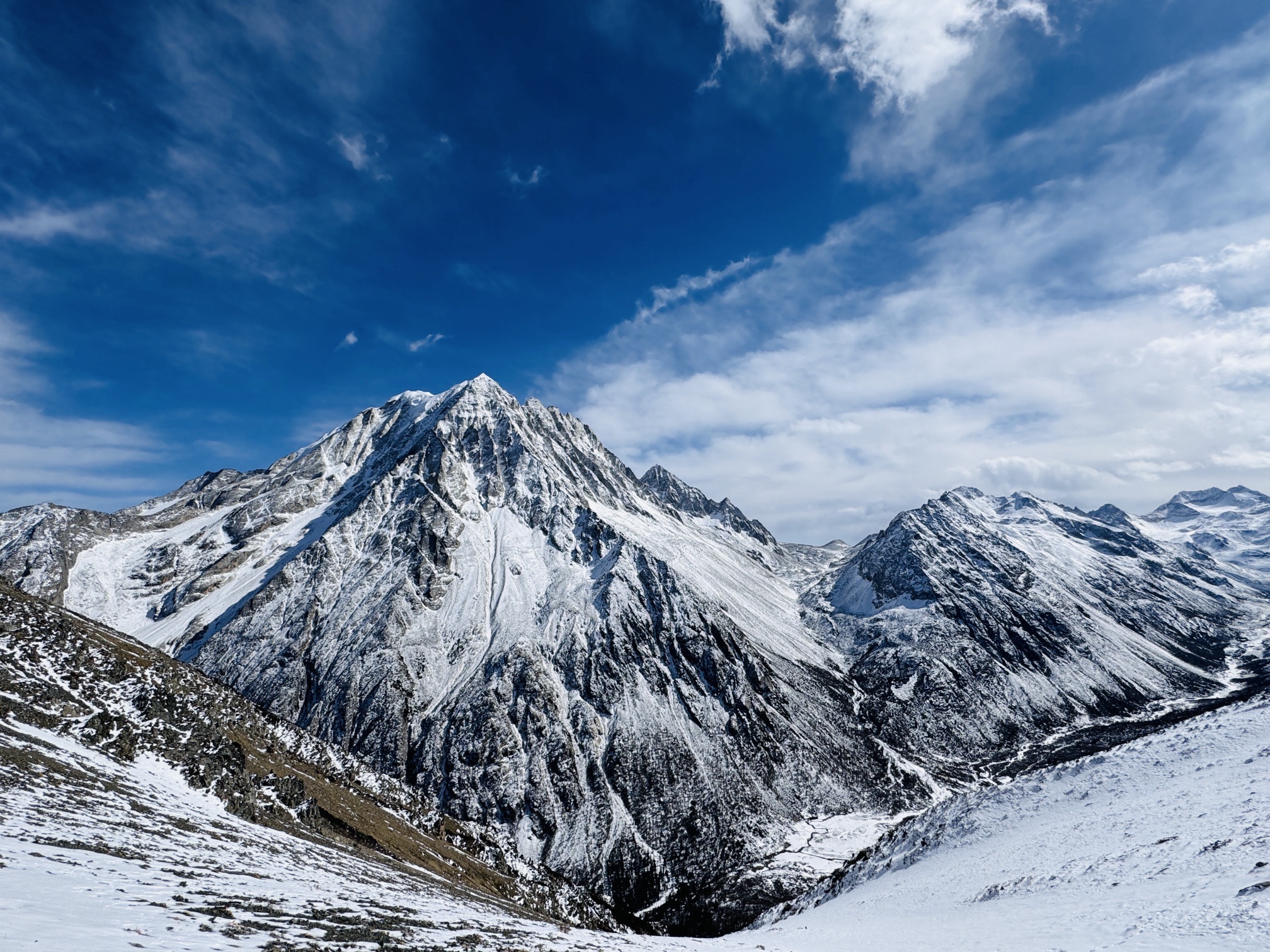 云绕雅拉·亚拉雪山观景台旅行图片 3