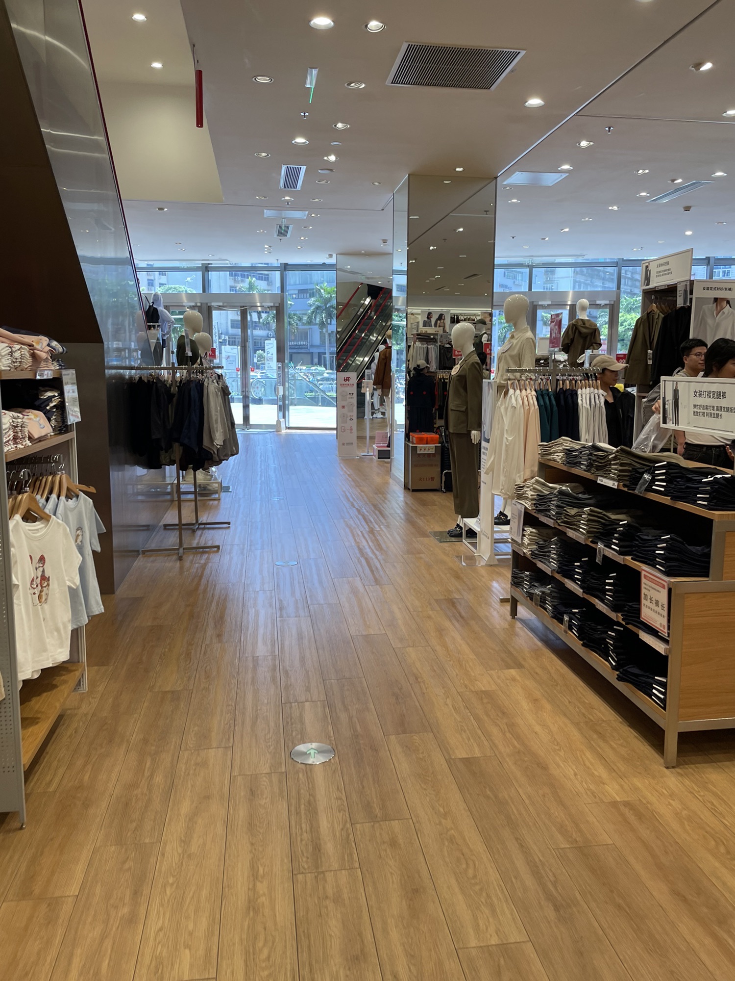 优衣库(汕头万象城店)