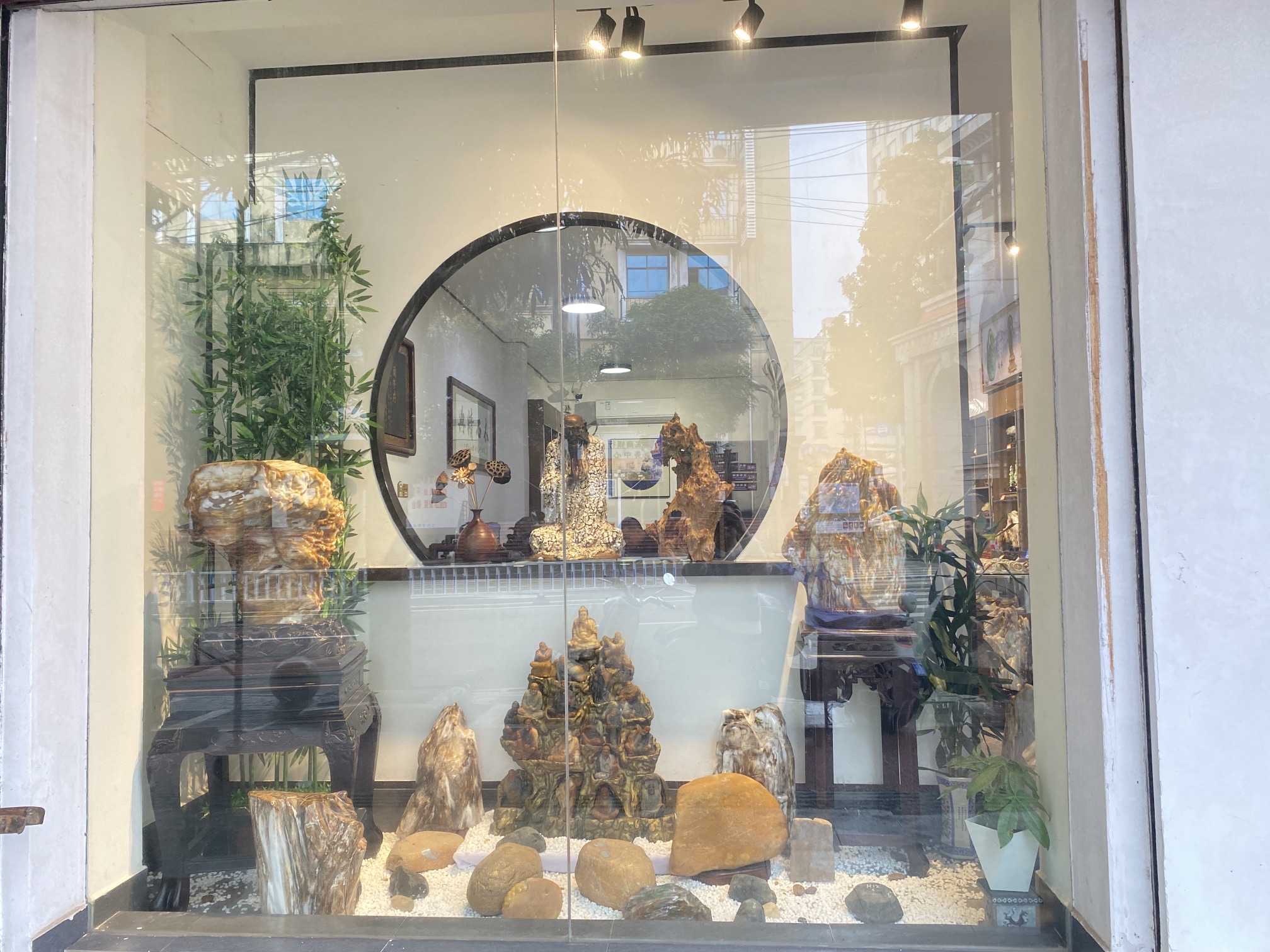 东兴市木石精典工艺品商行