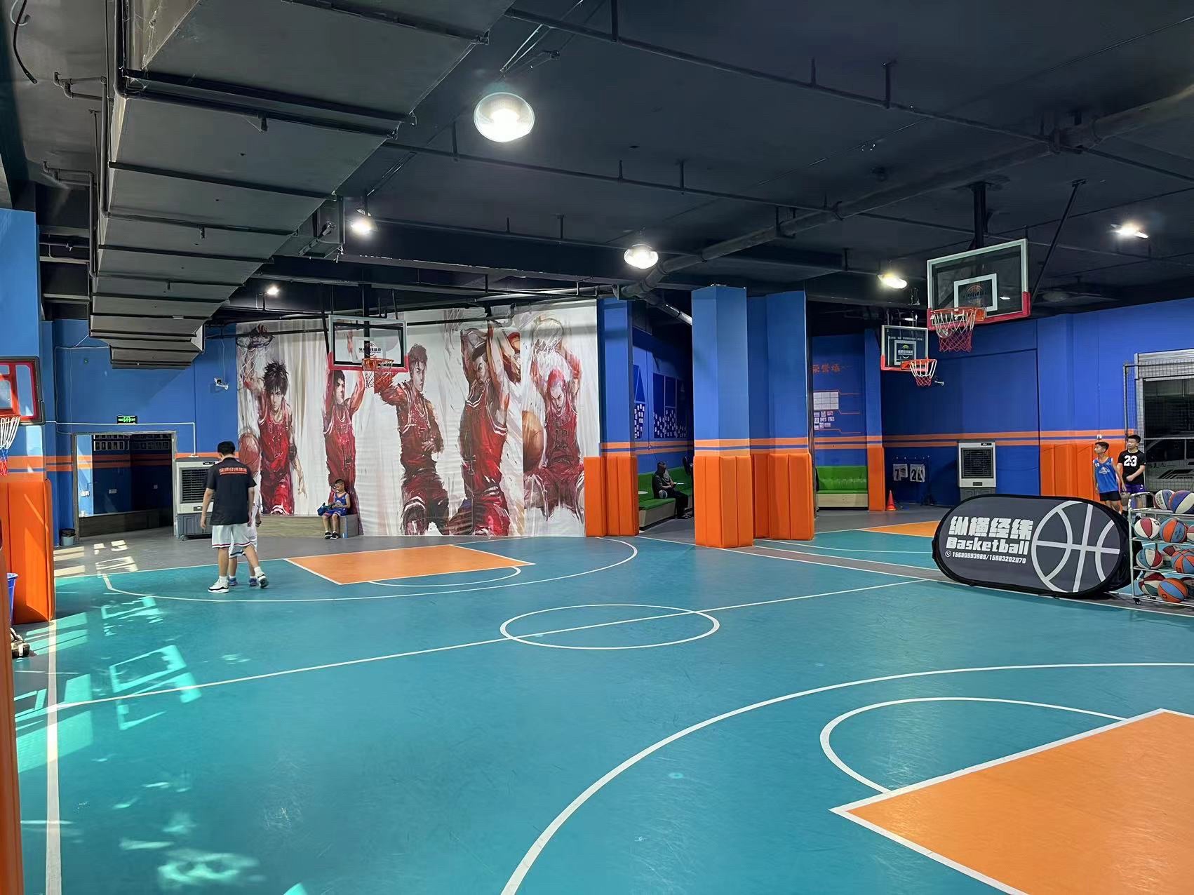 场地封面-纵横经纬体育篮球训练馆