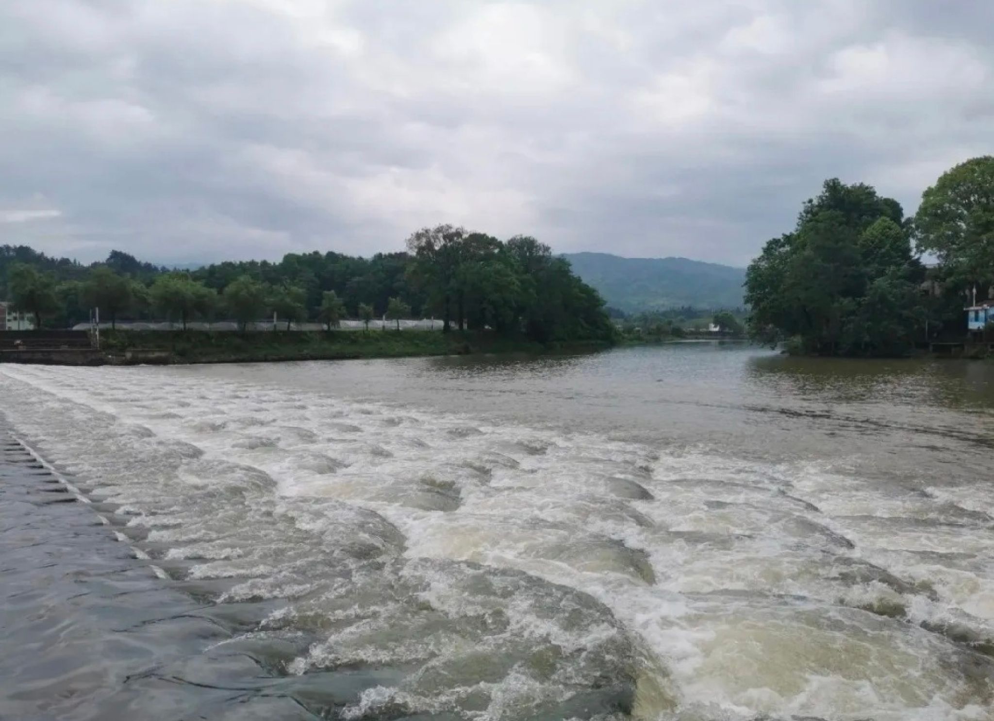 画里小河·网红鱼鳞坝旅行图片 1