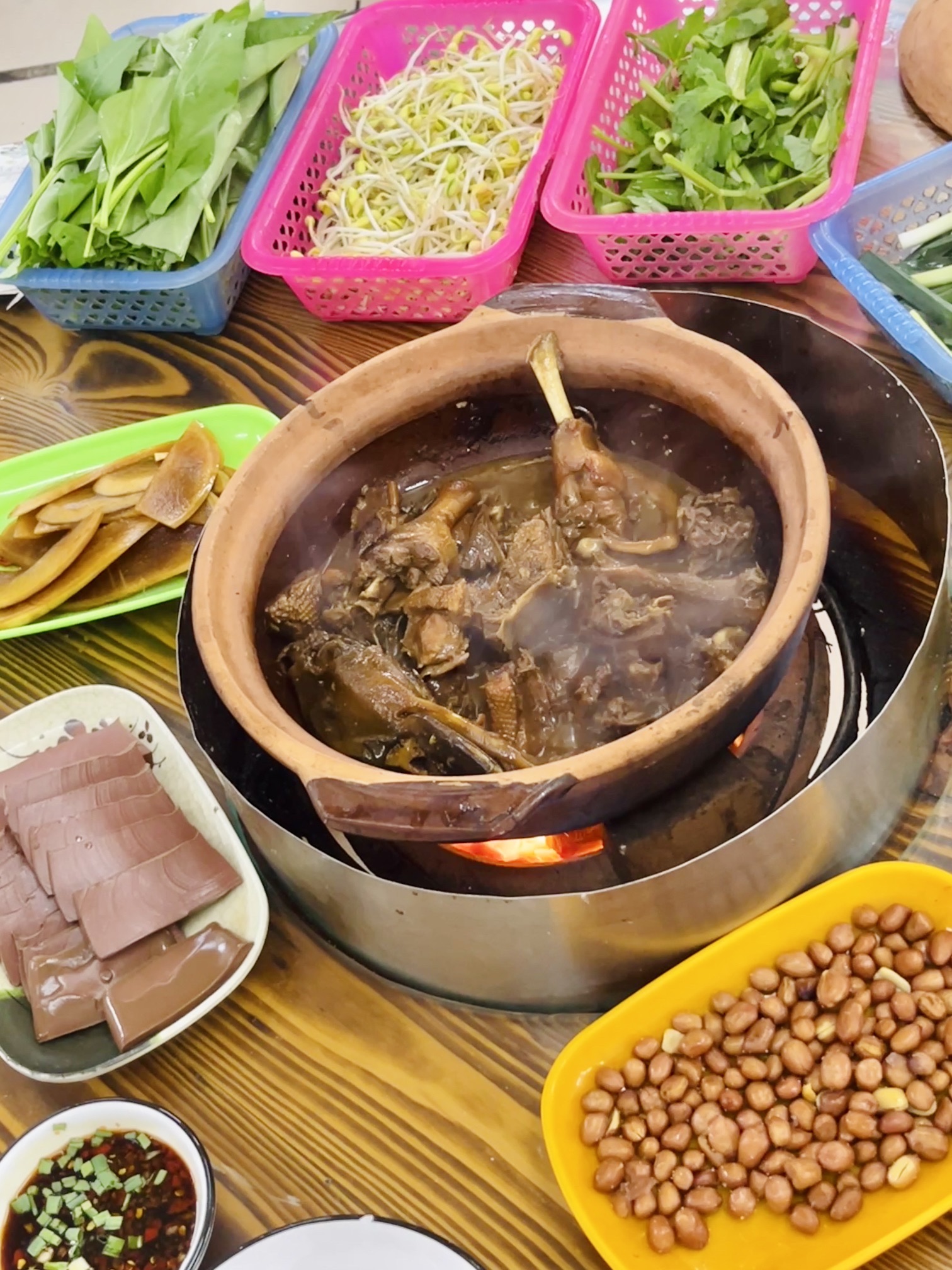 胜小元屯昌枫木香草鸭